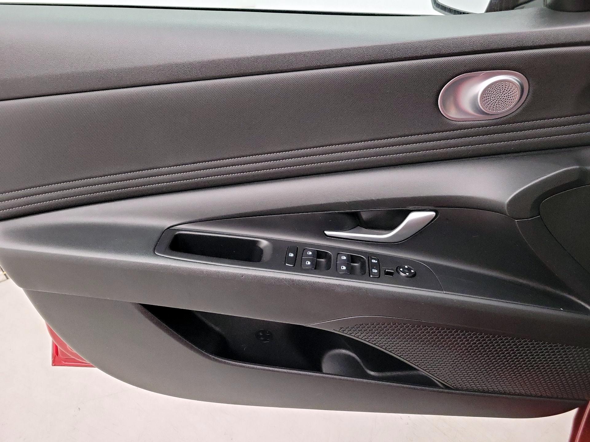 Thumbnail: 2023 Hyundai Elantra - 12