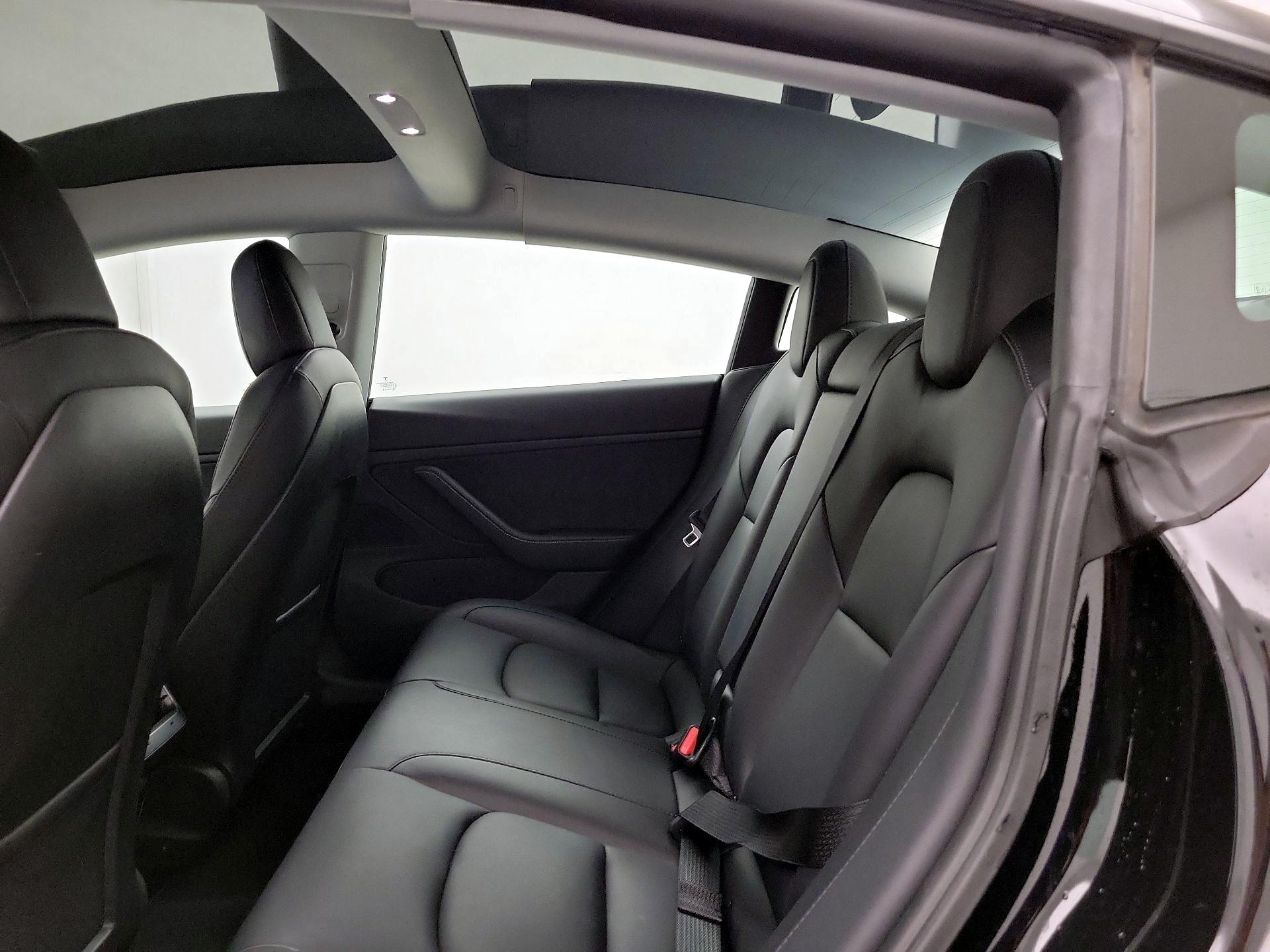 Thumbnail: 2021 Tesla Model 3 - 20