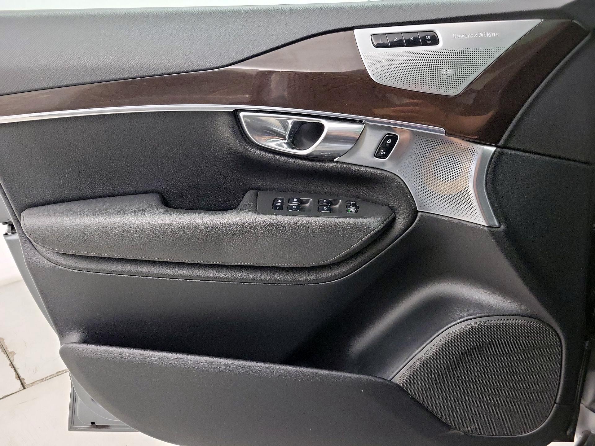 Thumbnail: 2016 Volvo XC90 - 12