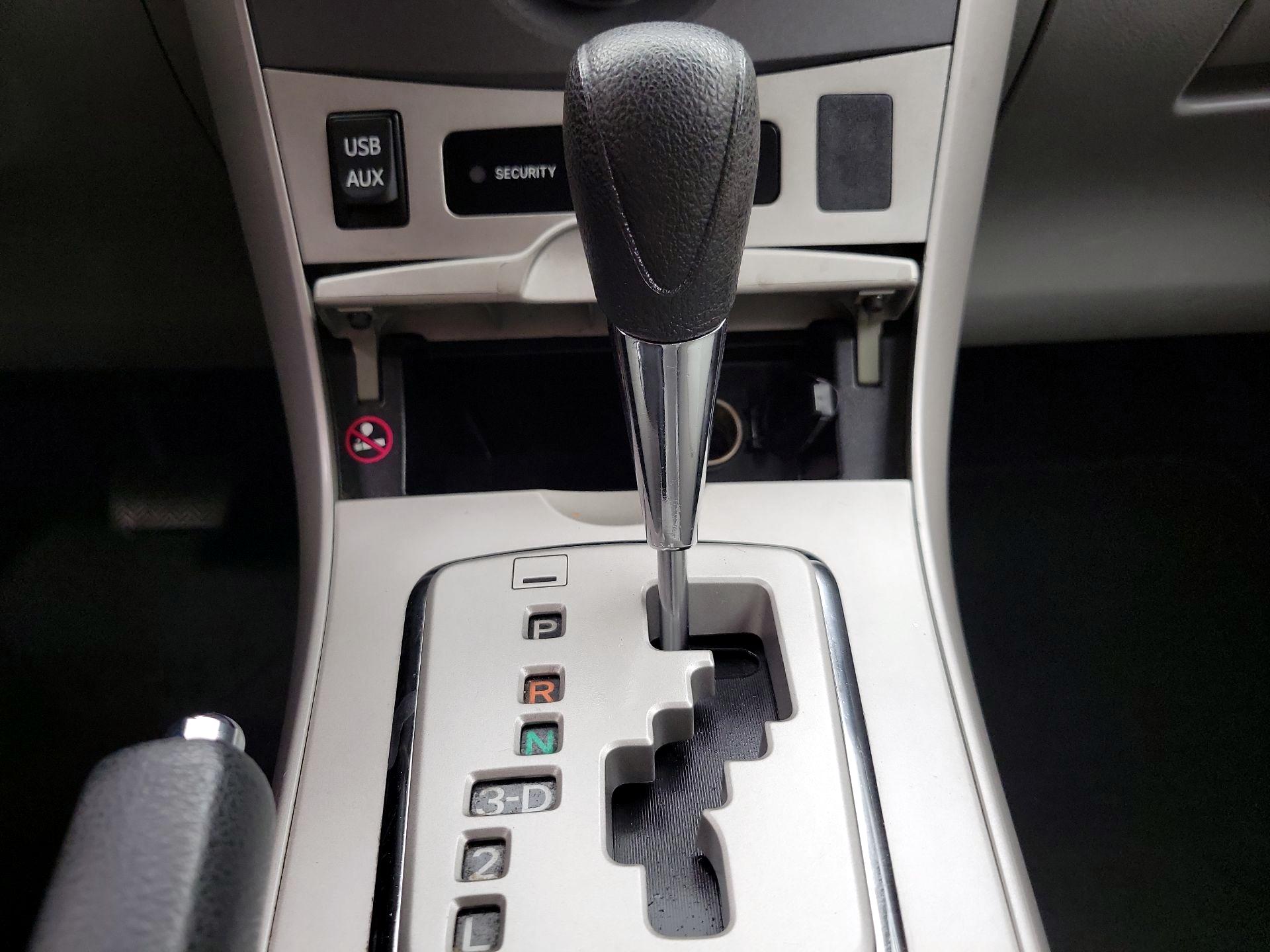 Thumbnail: 2013 Toyota Corolla - 16