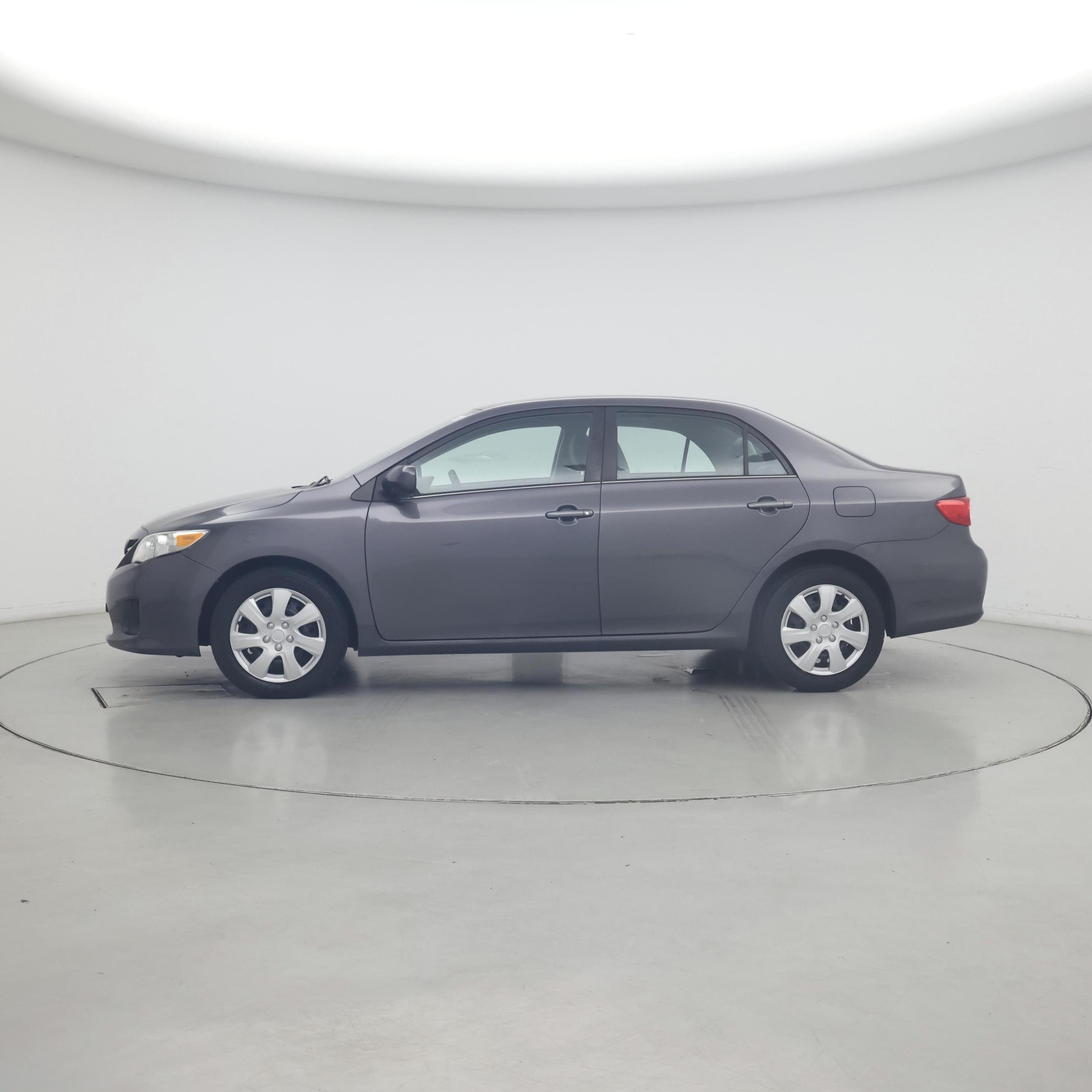 Thumbnail: 2013 Toyota Corolla - 3