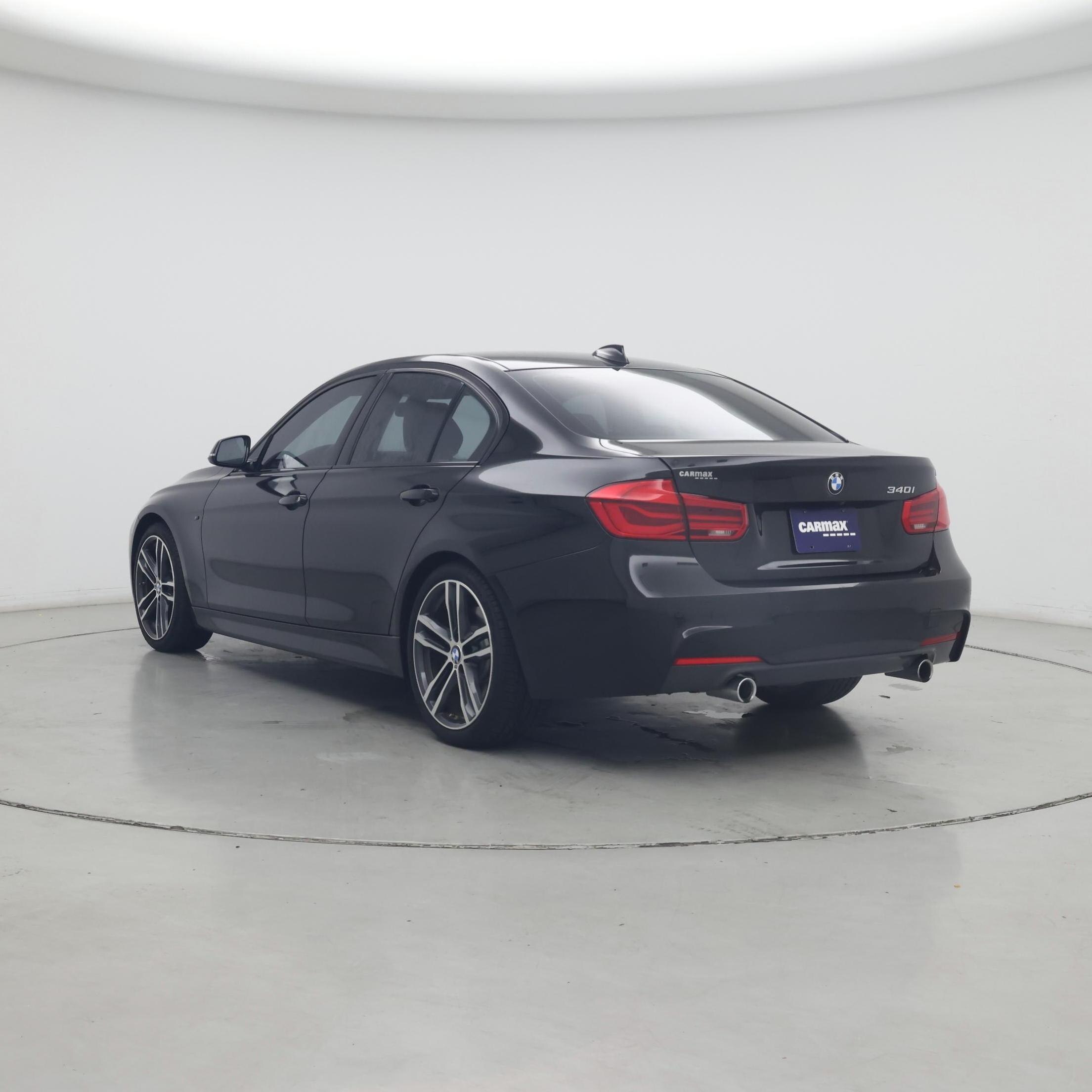 Thumbnail: 2018 BMW 3 Series - 2