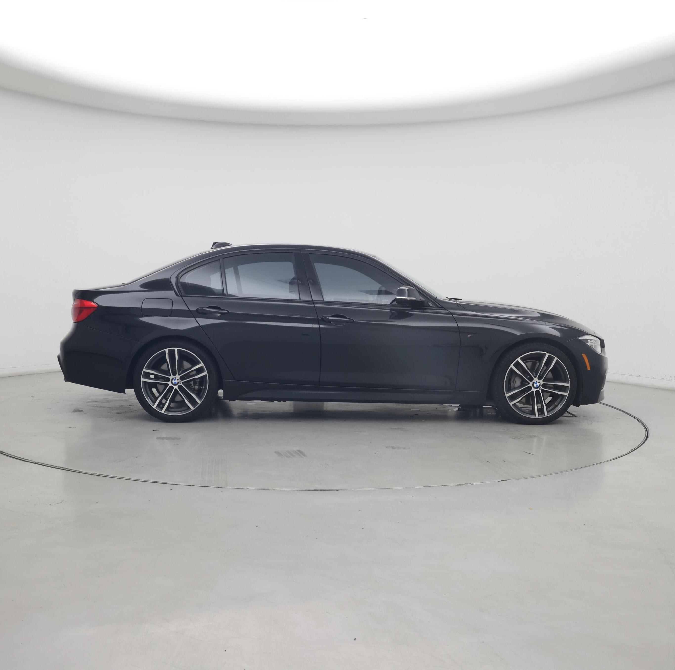Thumbnail: 2018 BMW 3 Series - 7