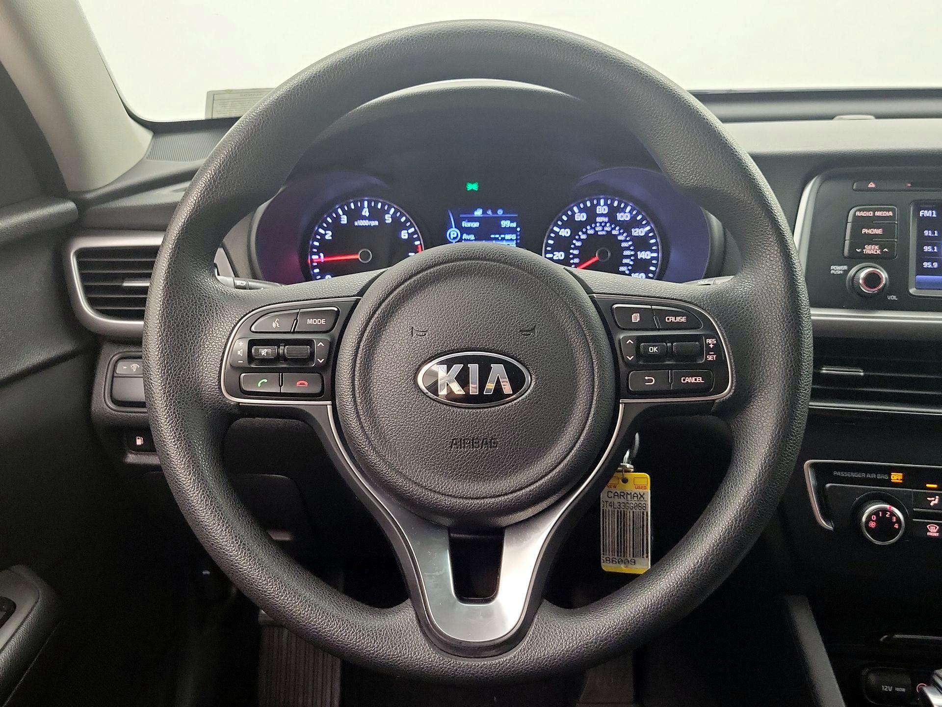Thumbnail: 2016 Kia Optima - 10