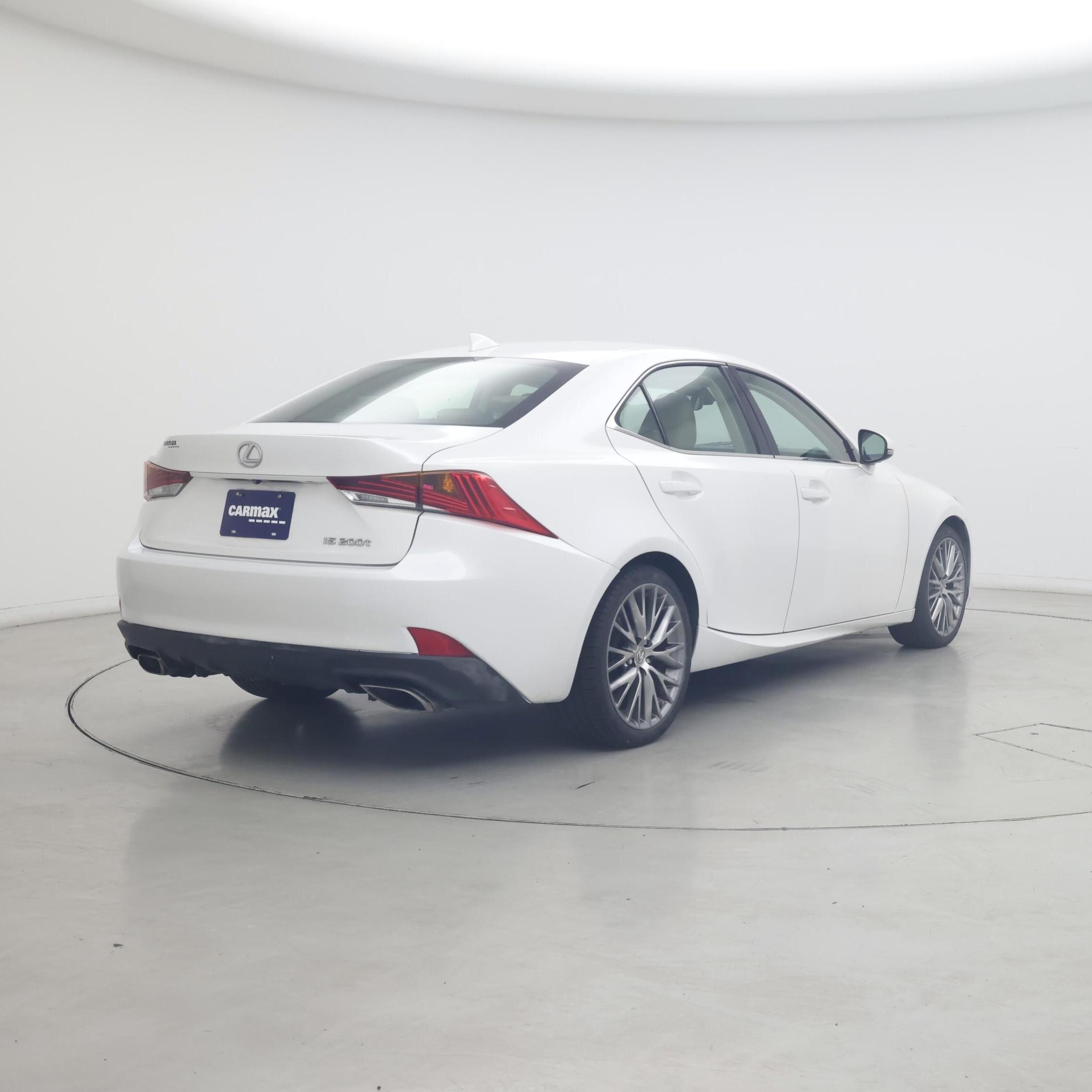 Thumbnail: 2017 Lexus IS - 8