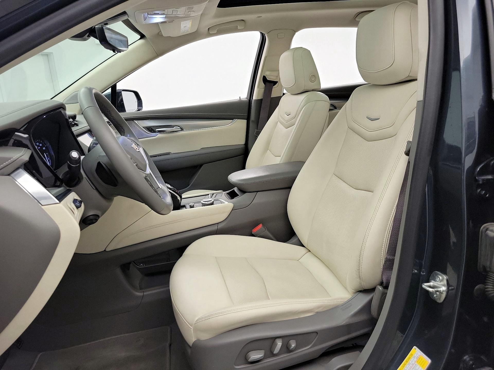 Thumbnail: 2020 Cadillac XT5 - 11