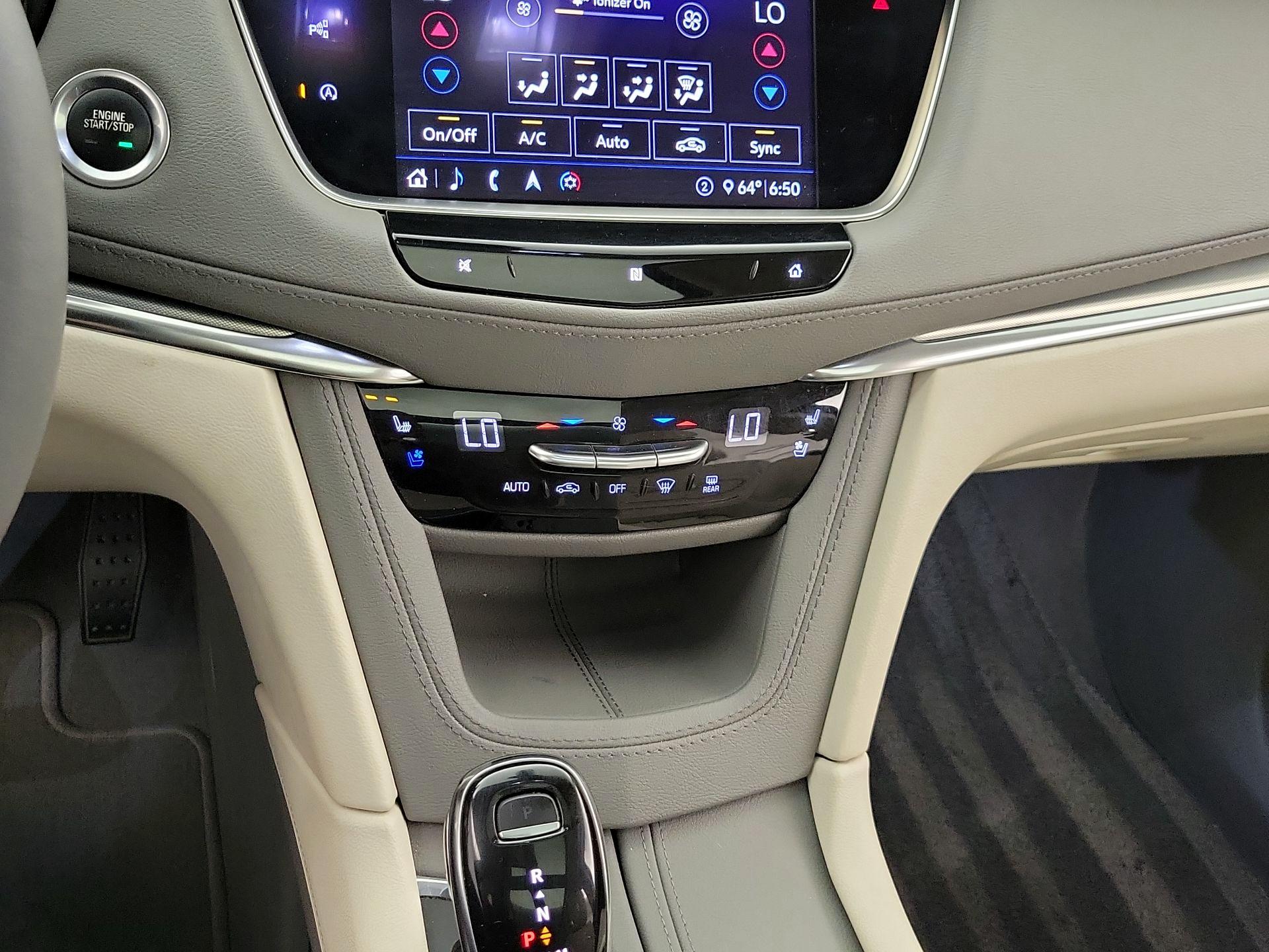 Thumbnail: 2020 Cadillac XT5 - 17