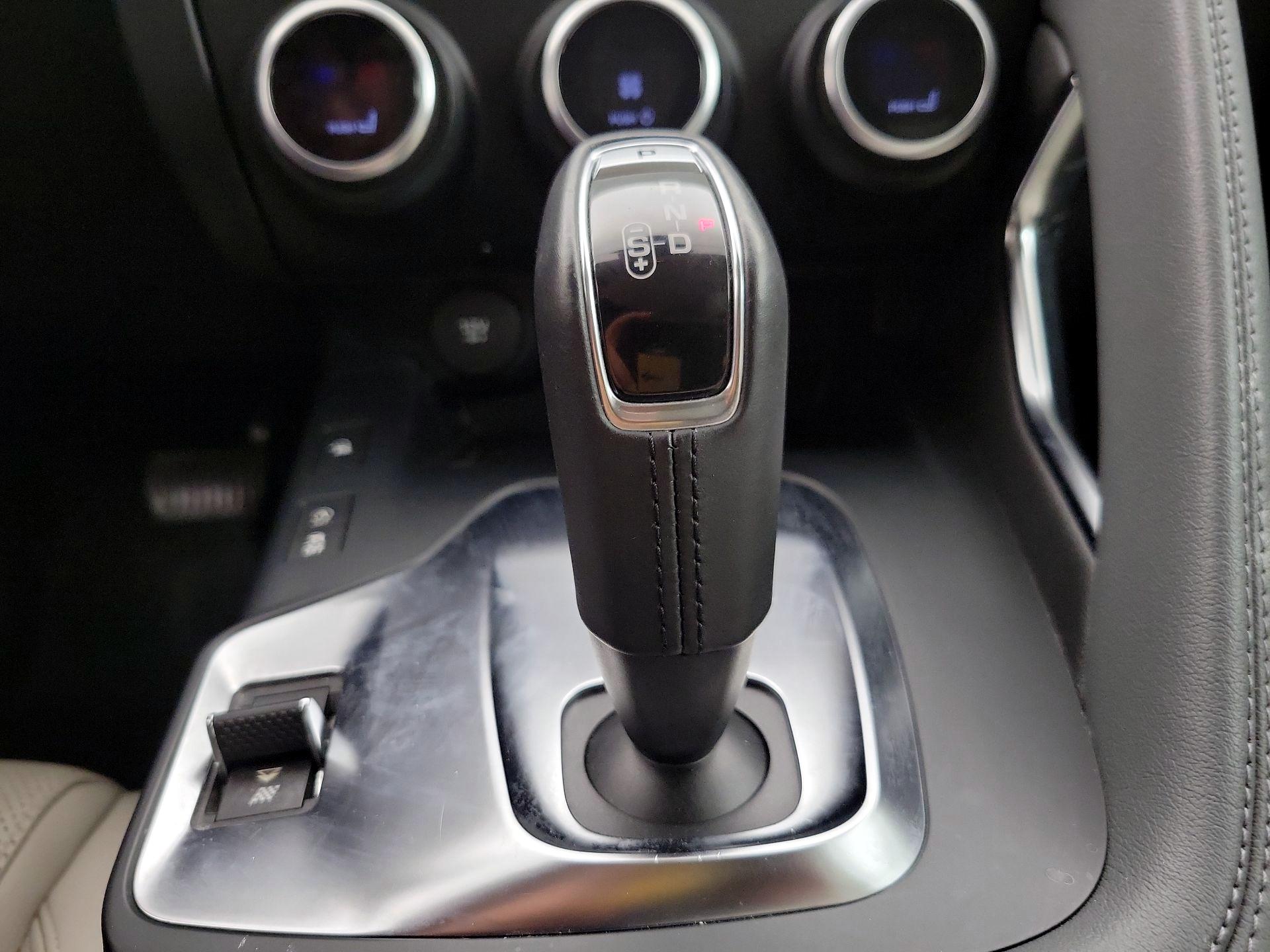 Thumbnail: 2020 Jaguar E-Pace - 18