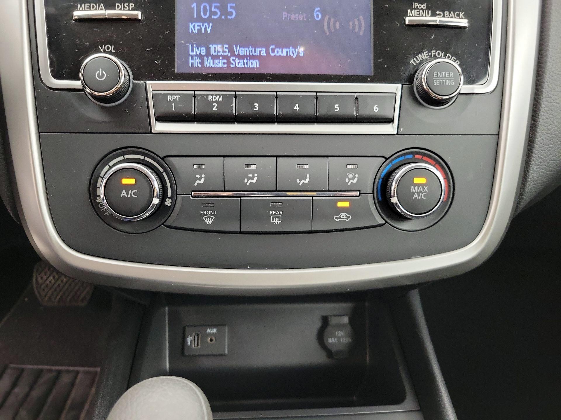Thumbnail: 2017 Nissan Altima - 16