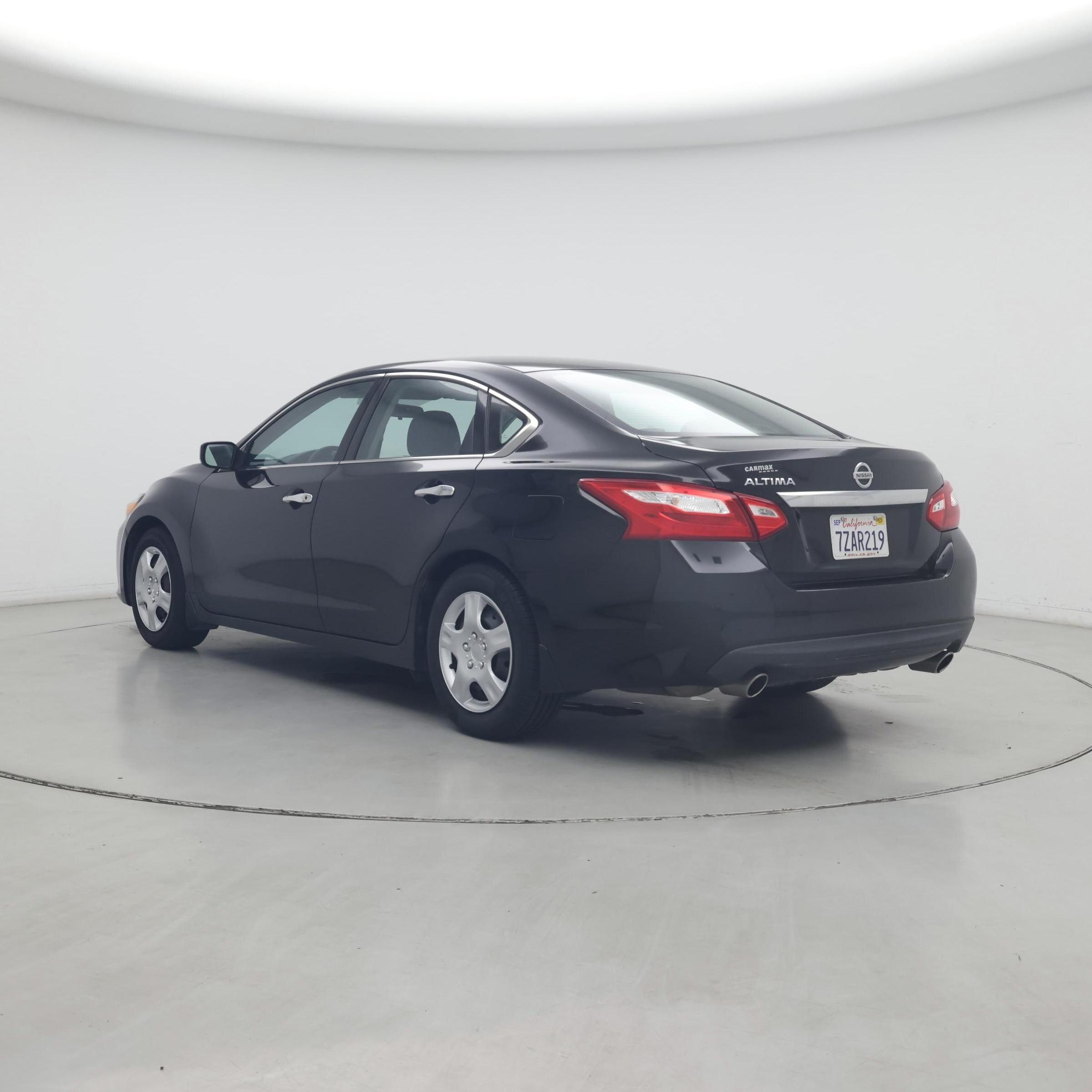 Thumbnail: 2017 Nissan Altima - 2