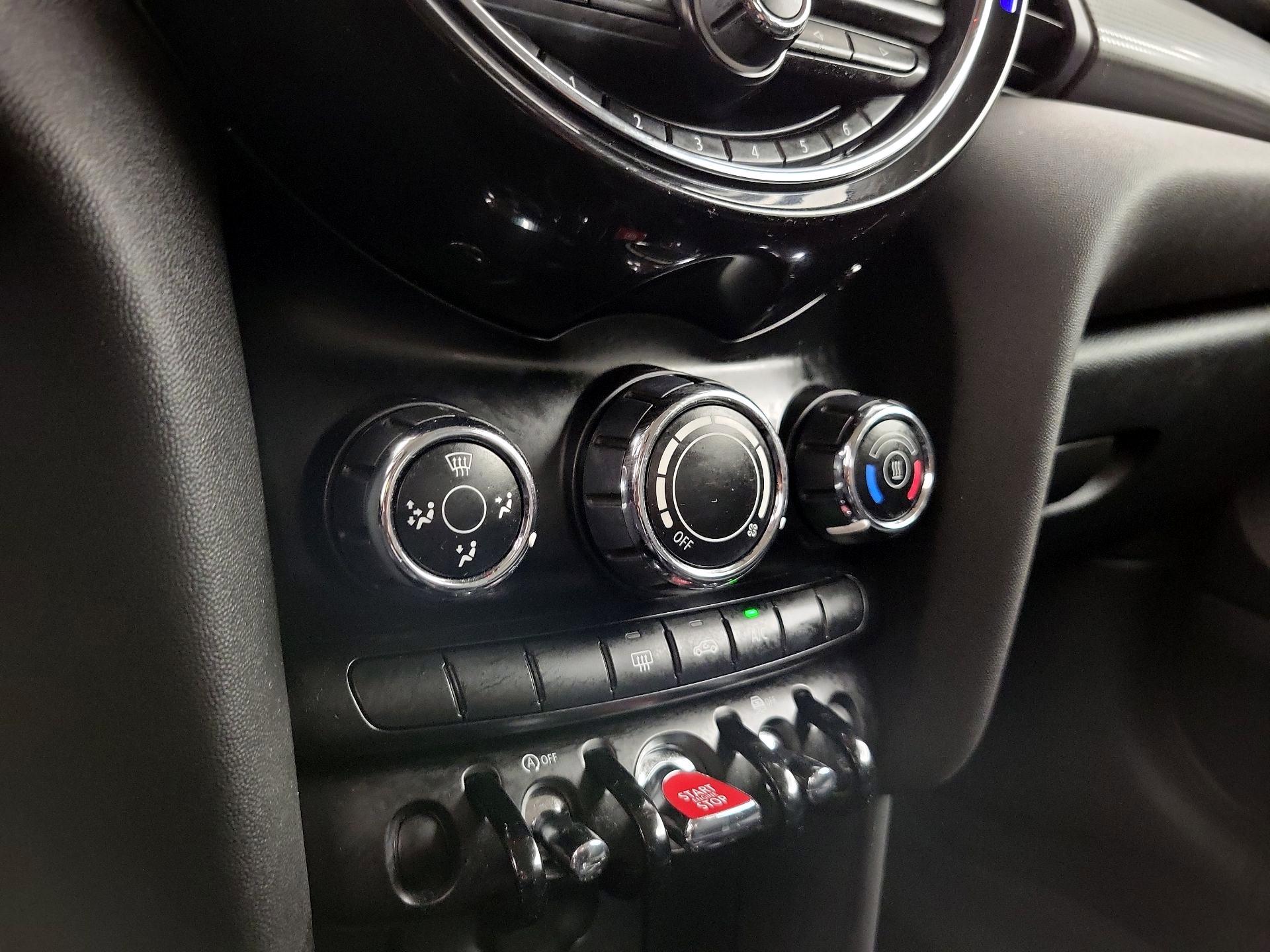 Thumbnail: 2020 MINI Cooper Hardtop - 16