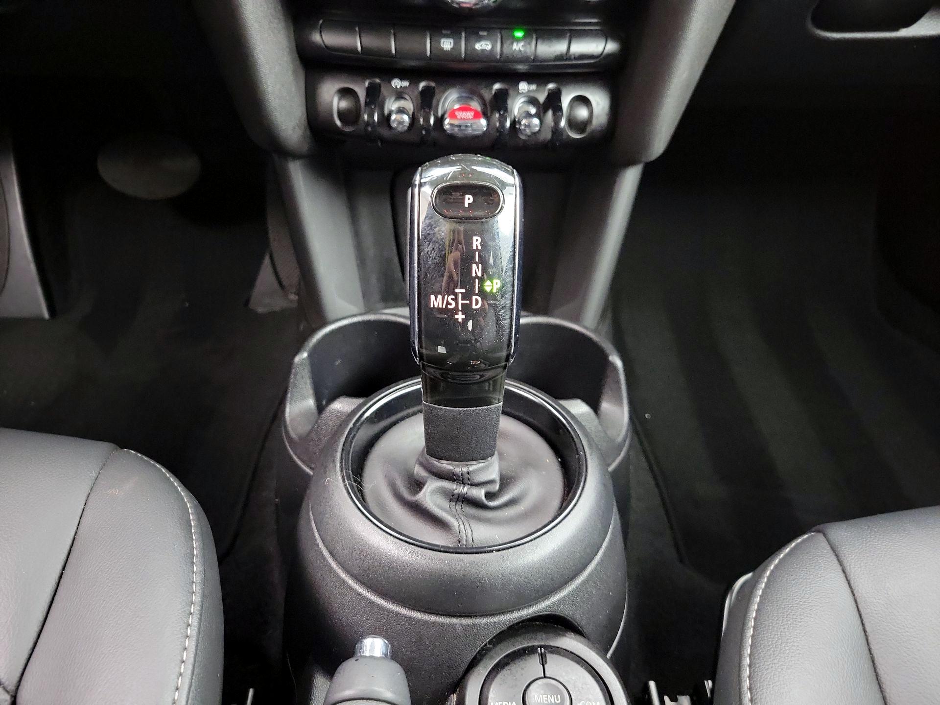 Thumbnail: 2020 MINI Cooper Hardtop - 17