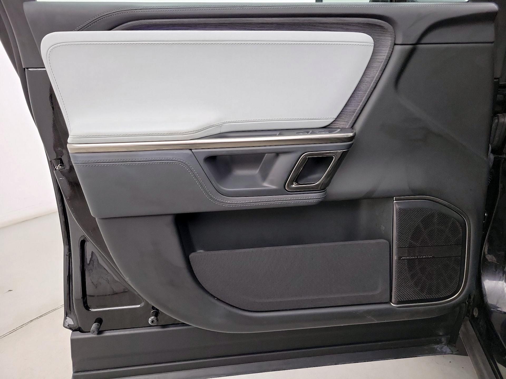 Thumbnail: 2022 Rivian R1T - 12