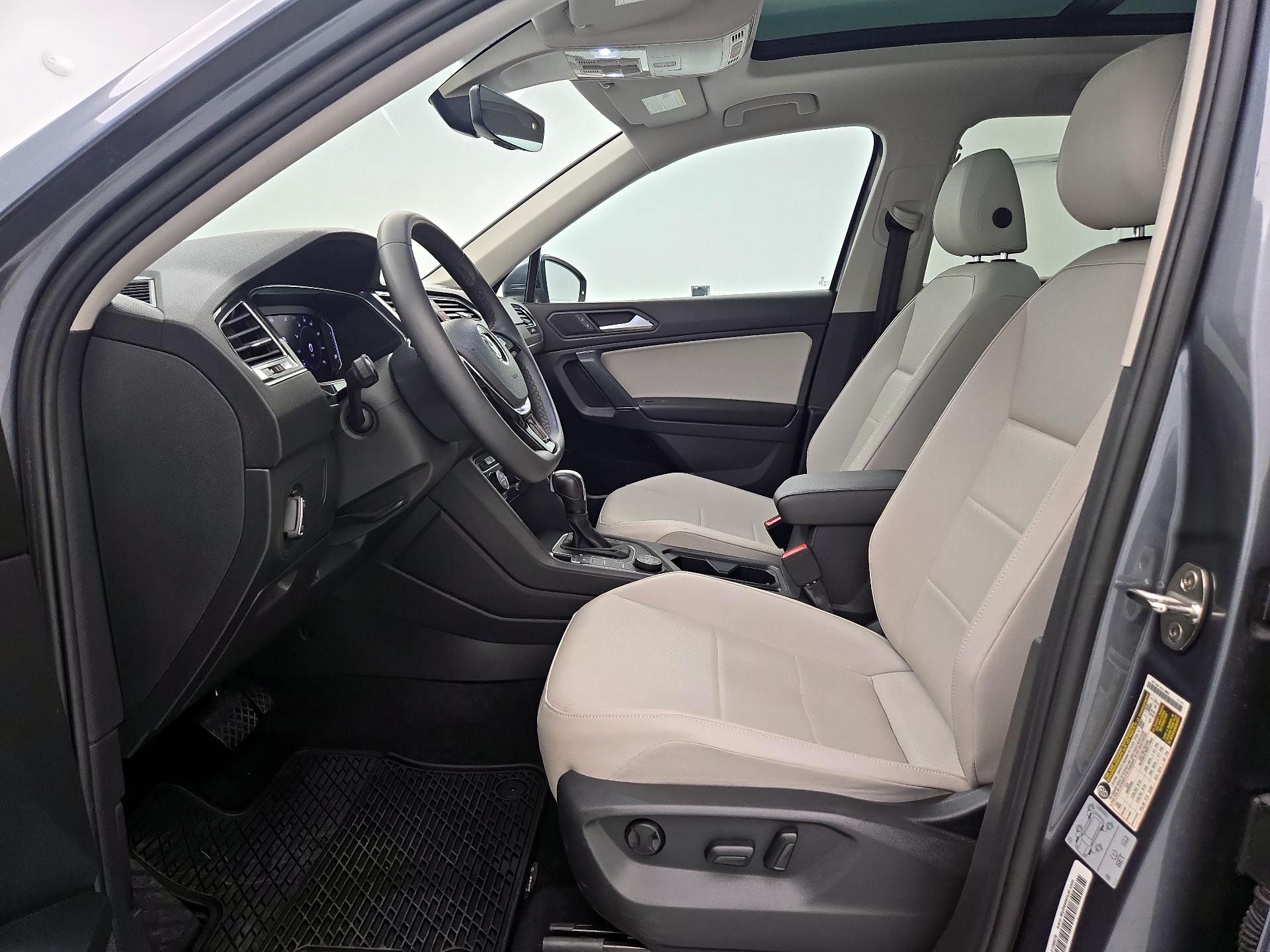 Thumbnail: 2020 Volkswagen Tiguan - 11