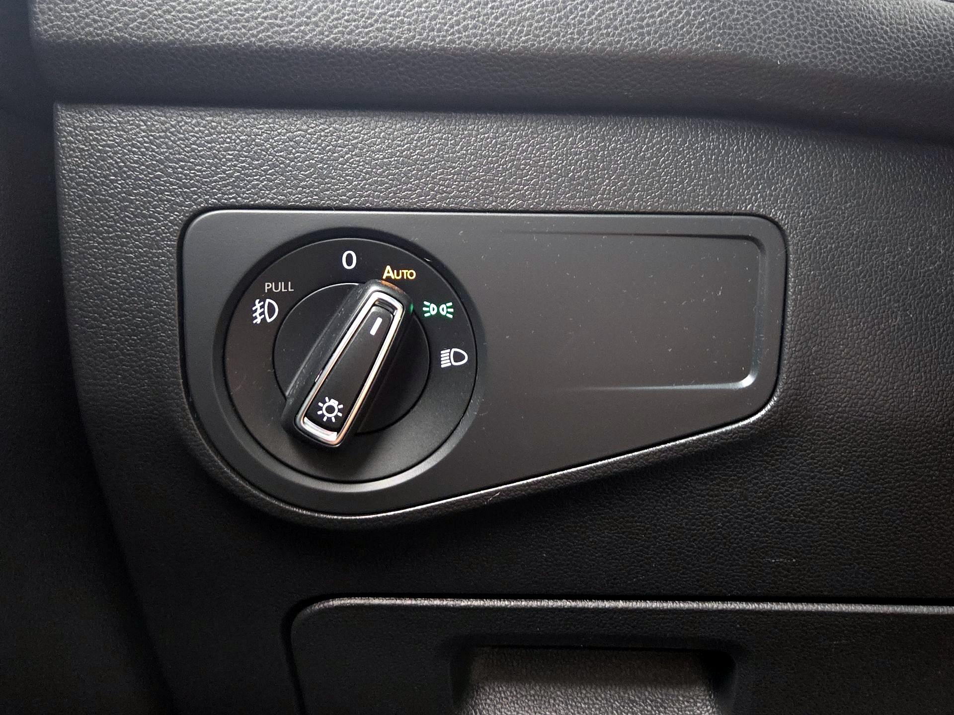 Thumbnail: 2020 Volkswagen Tiguan - 13