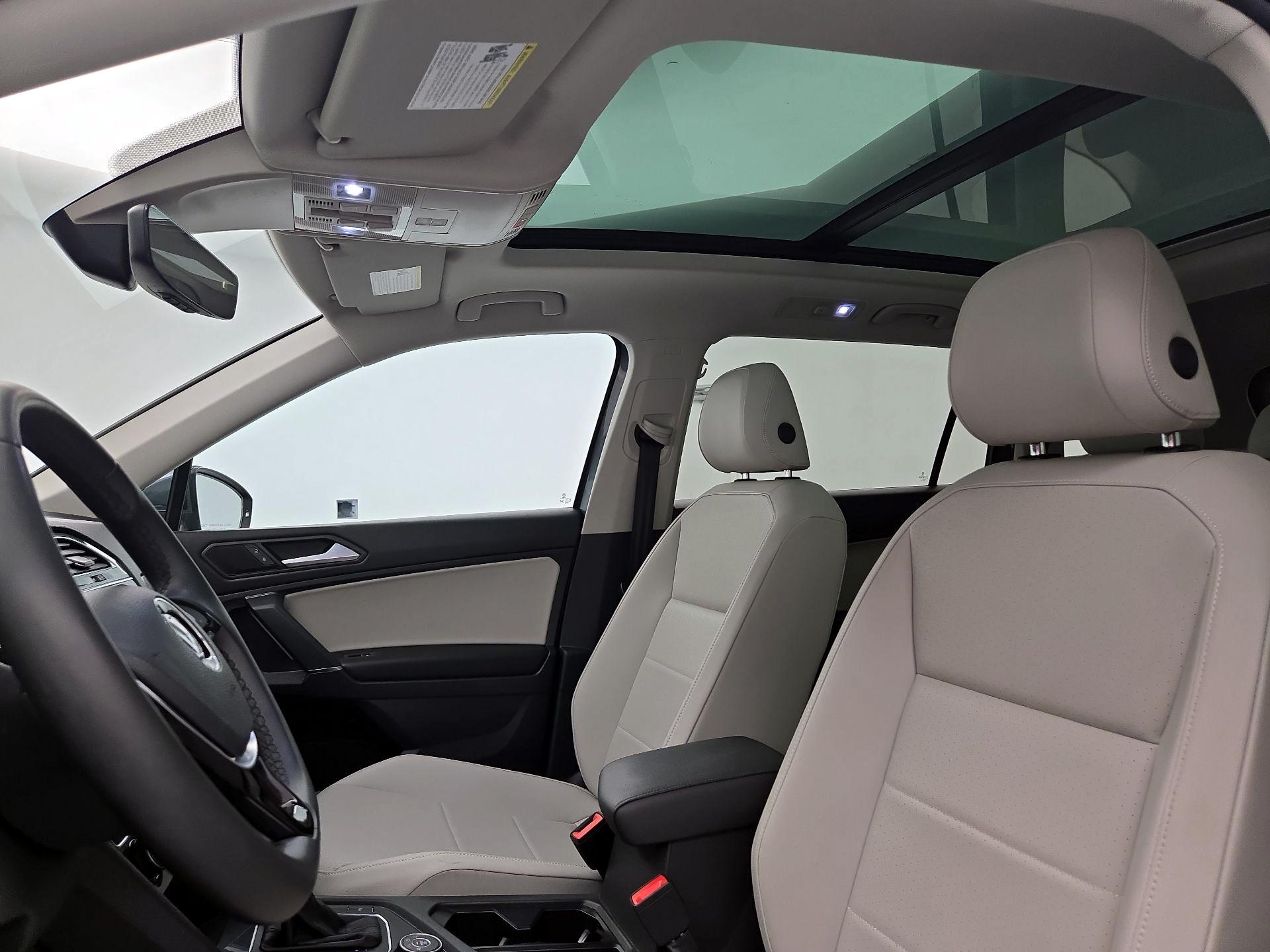 Thumbnail: 2020 Volkswagen Tiguan - 20