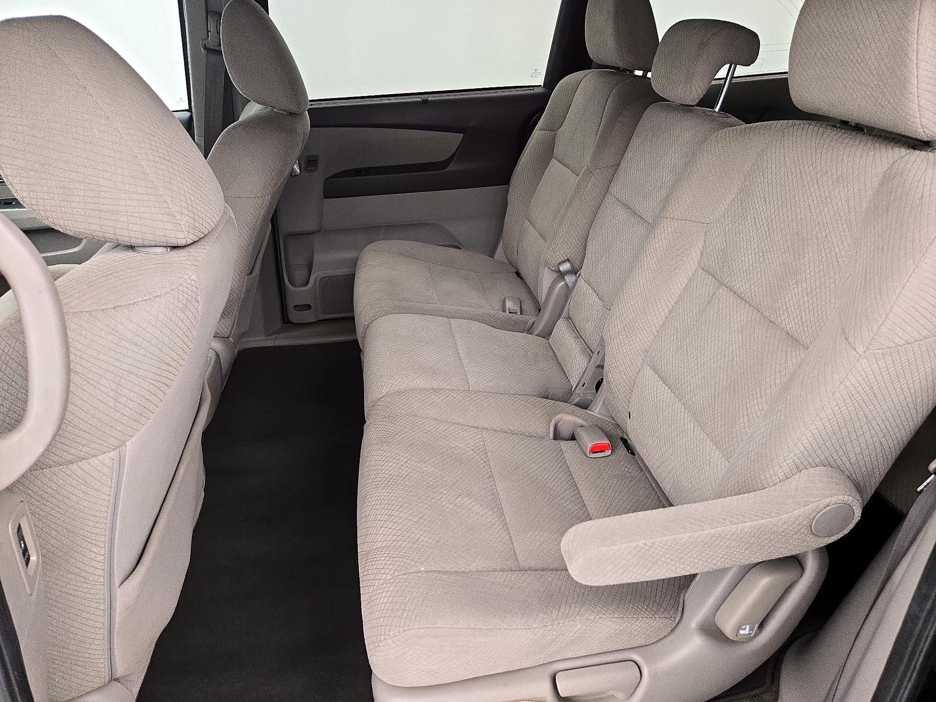 Thumbnail: 2015 Honda Odyssey - 19