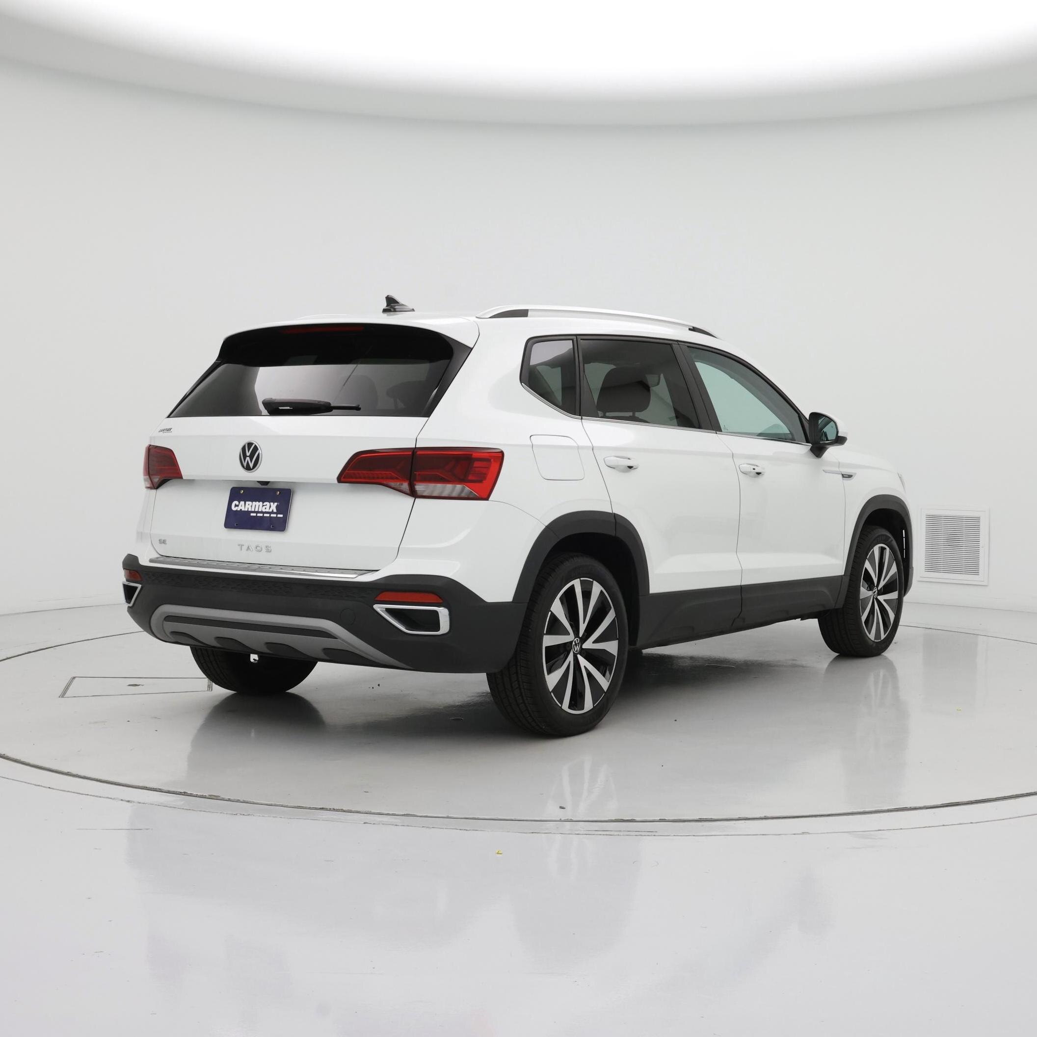 Thumbnail: 2023 Volkswagen Taos - 8
