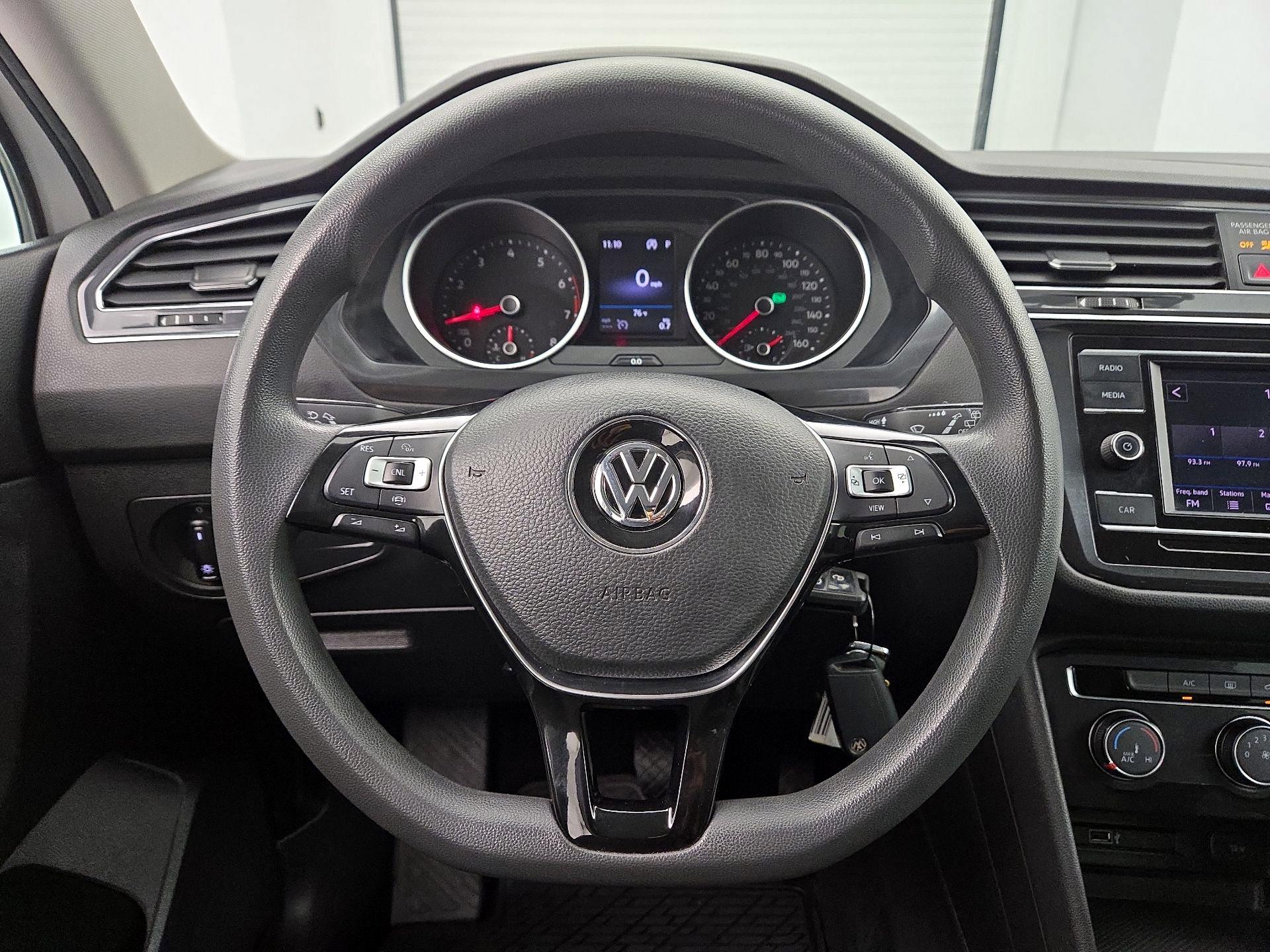 Thumbnail: 2019 Volkswagen Tiguan - 10