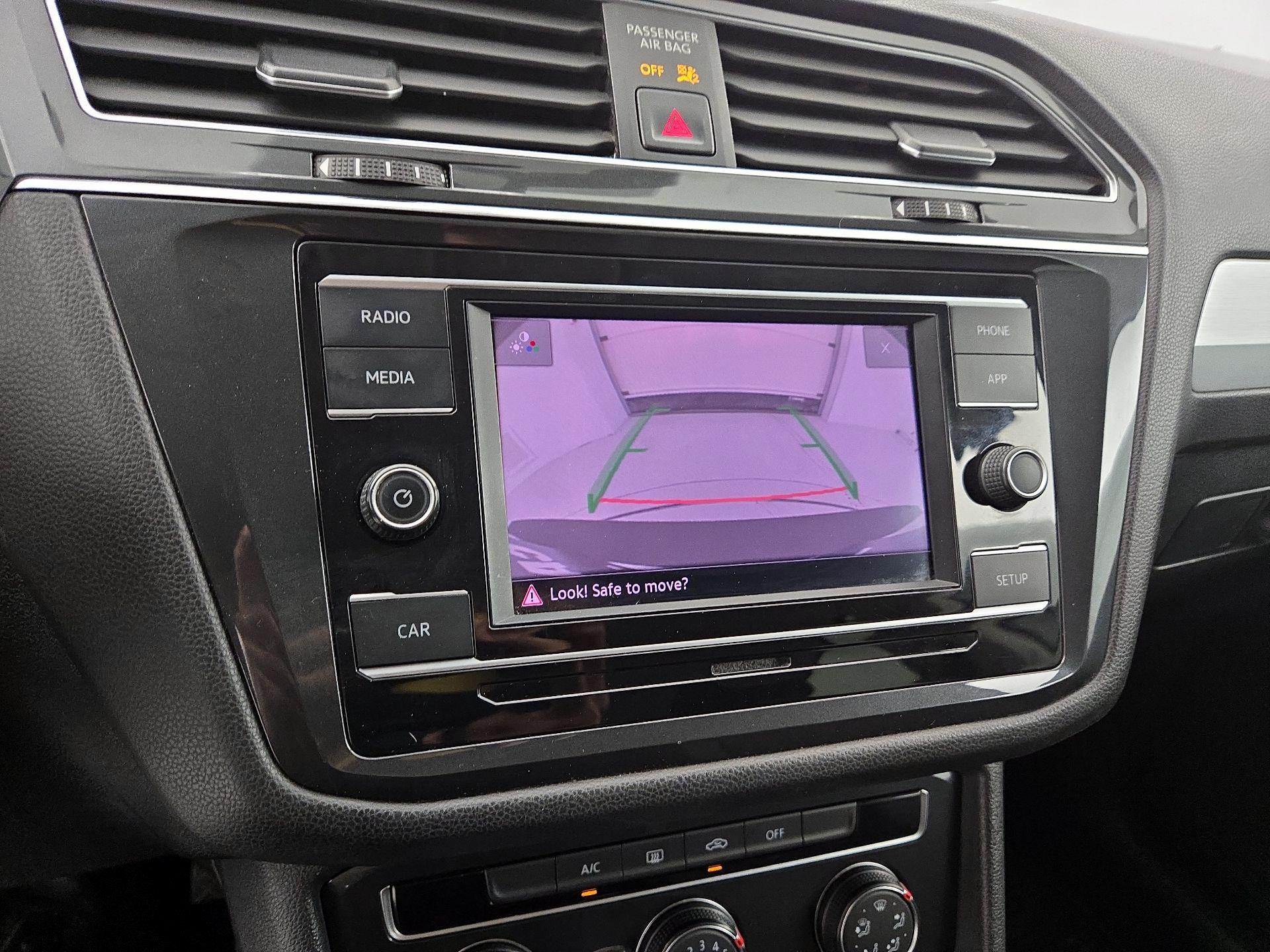Thumbnail: 2019 Volkswagen Tiguan - 14