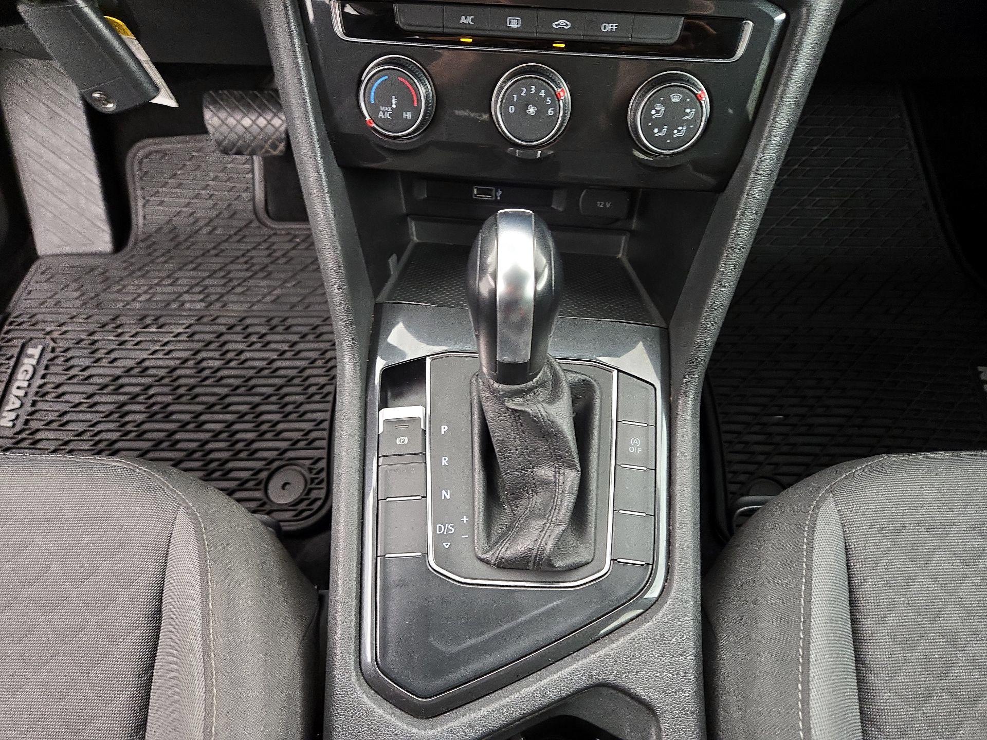 Thumbnail: 2019 Volkswagen Tiguan - 17