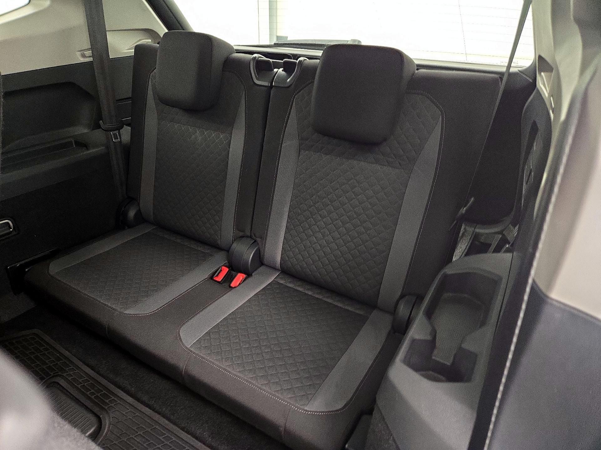 Thumbnail: 2019 Volkswagen Tiguan - 20