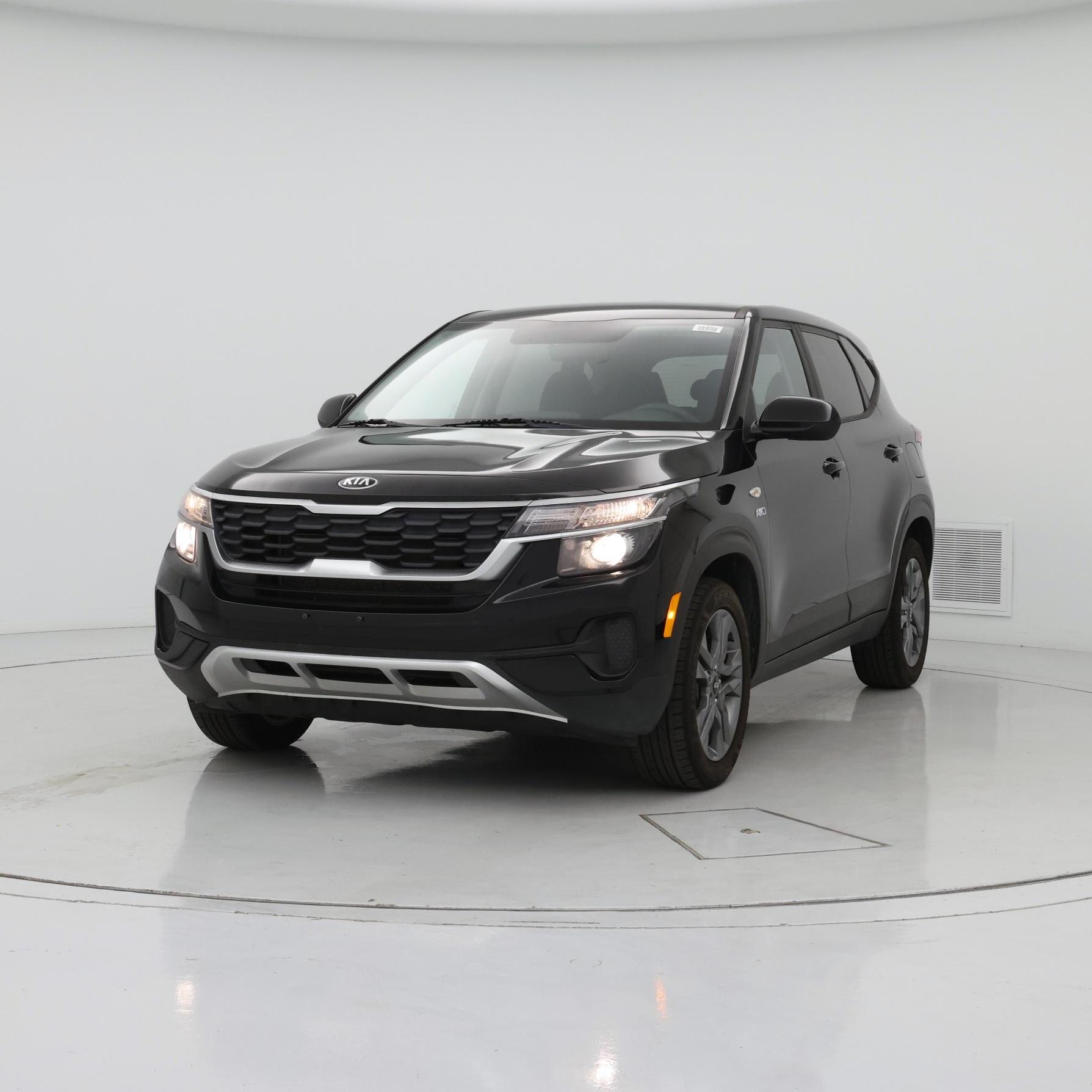 Thumbnail: 2021 Kia Seltos - 4