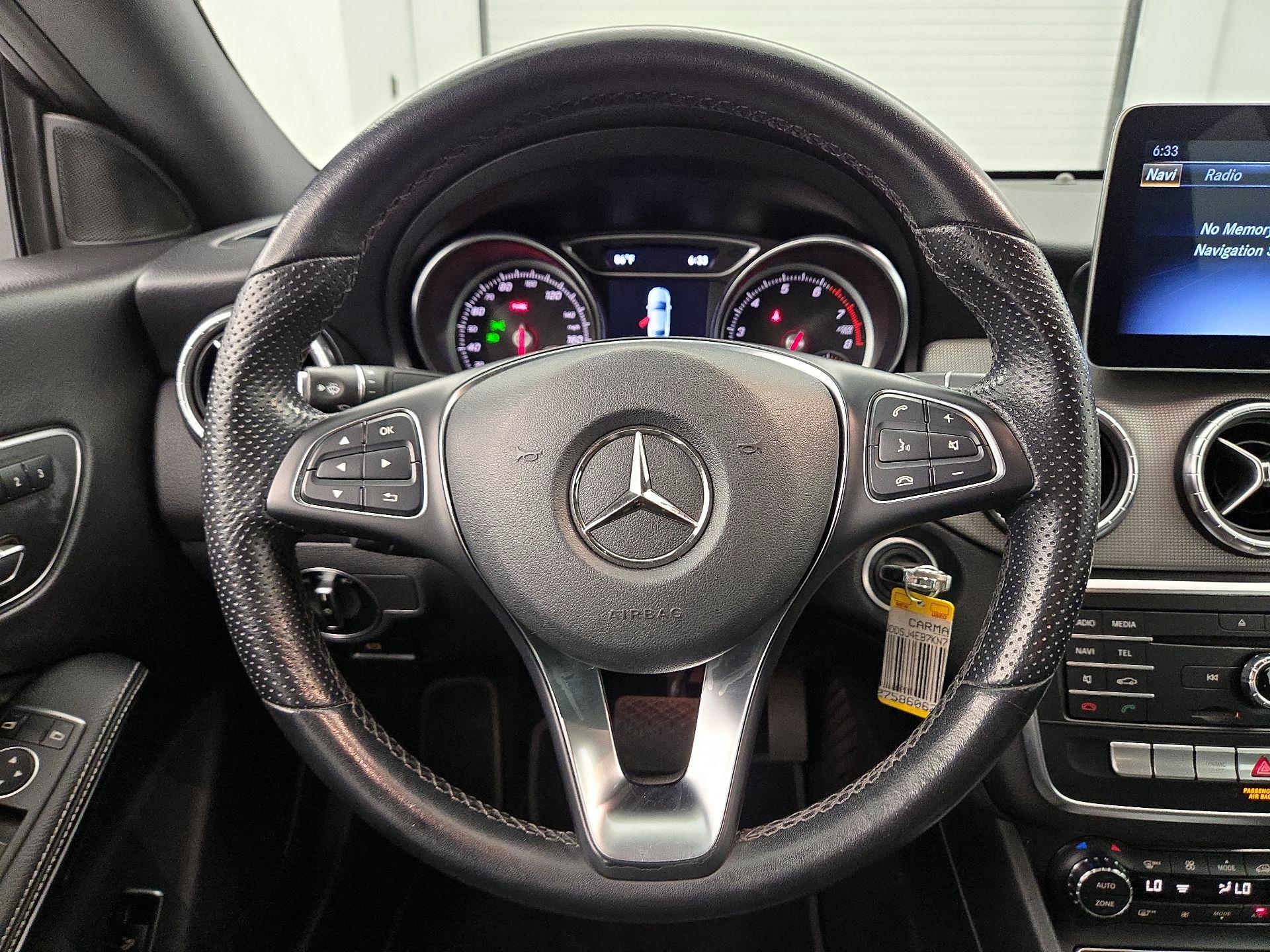 Thumbnail: 2019 Mercedes-Benz CLA - 10