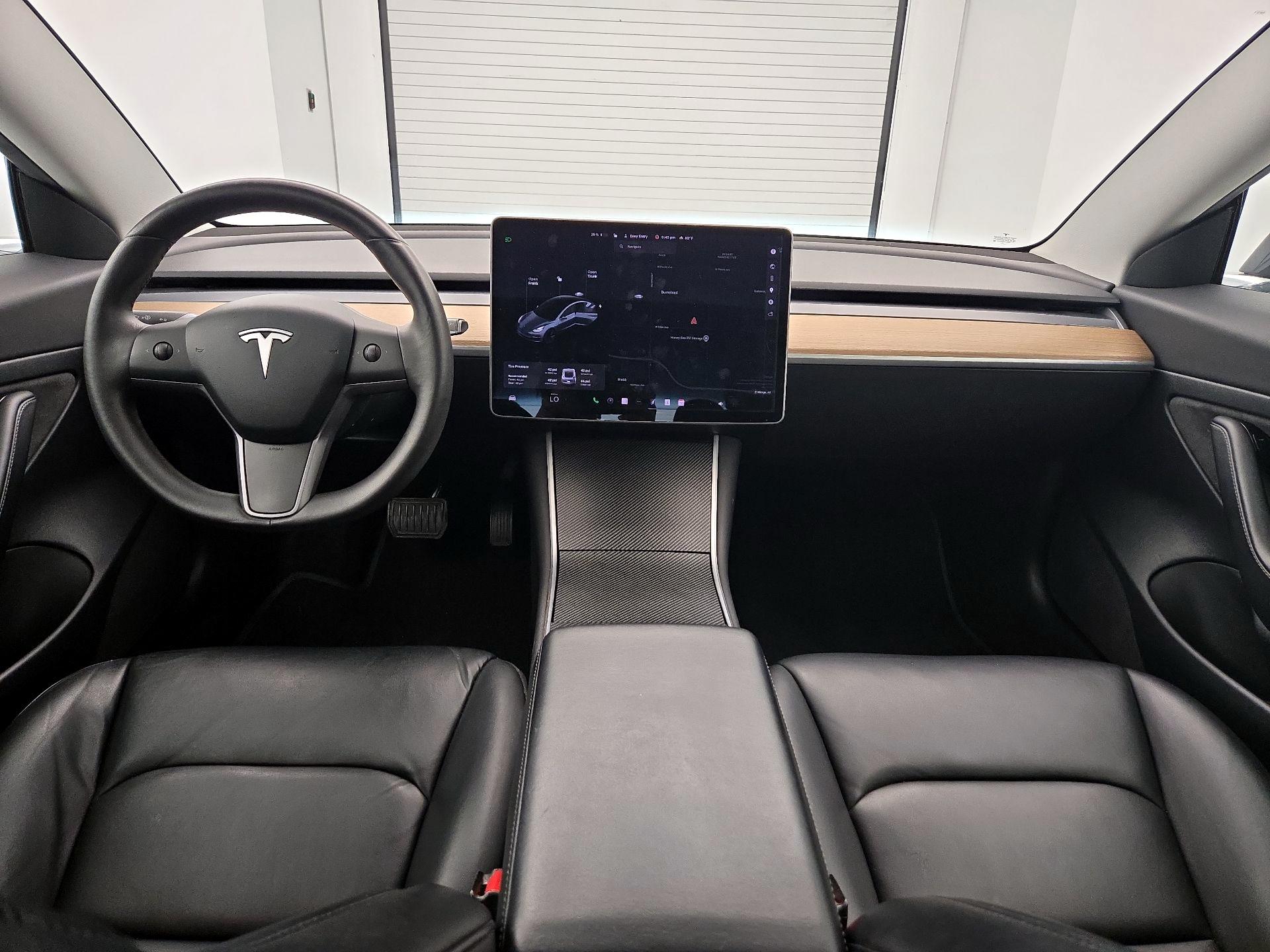 Thumbnail: 2020 Tesla Model 3 - 9
