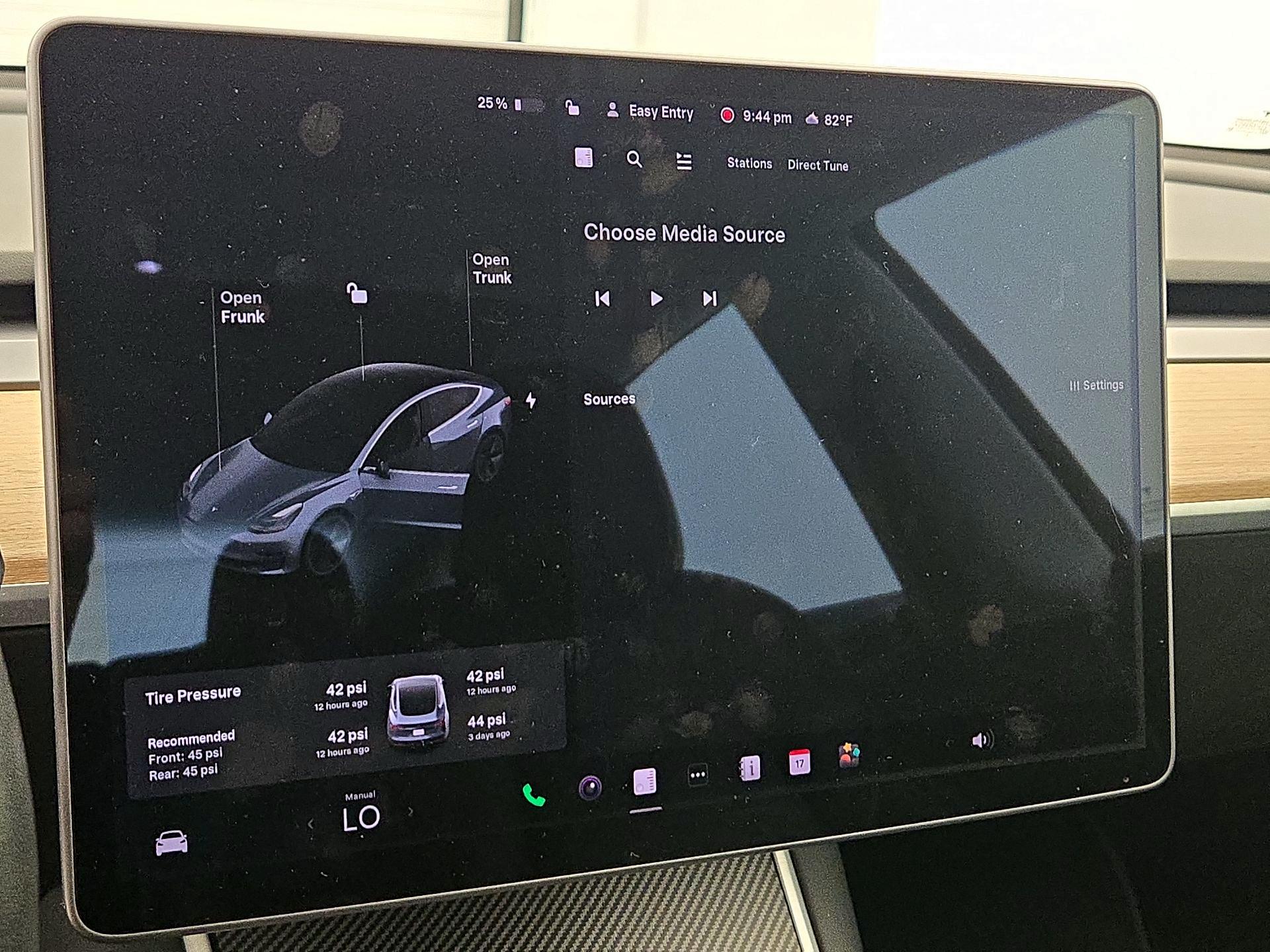 Thumbnail: 2020 Tesla Model 3 - 15