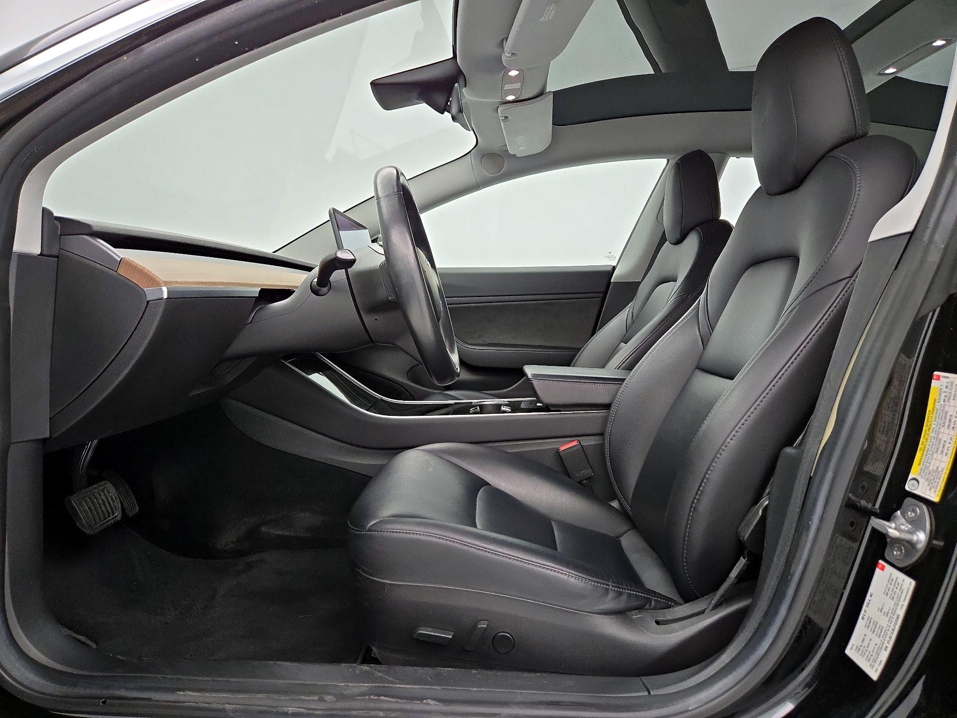 Thumbnail: 2018 Tesla Model 3 - 11