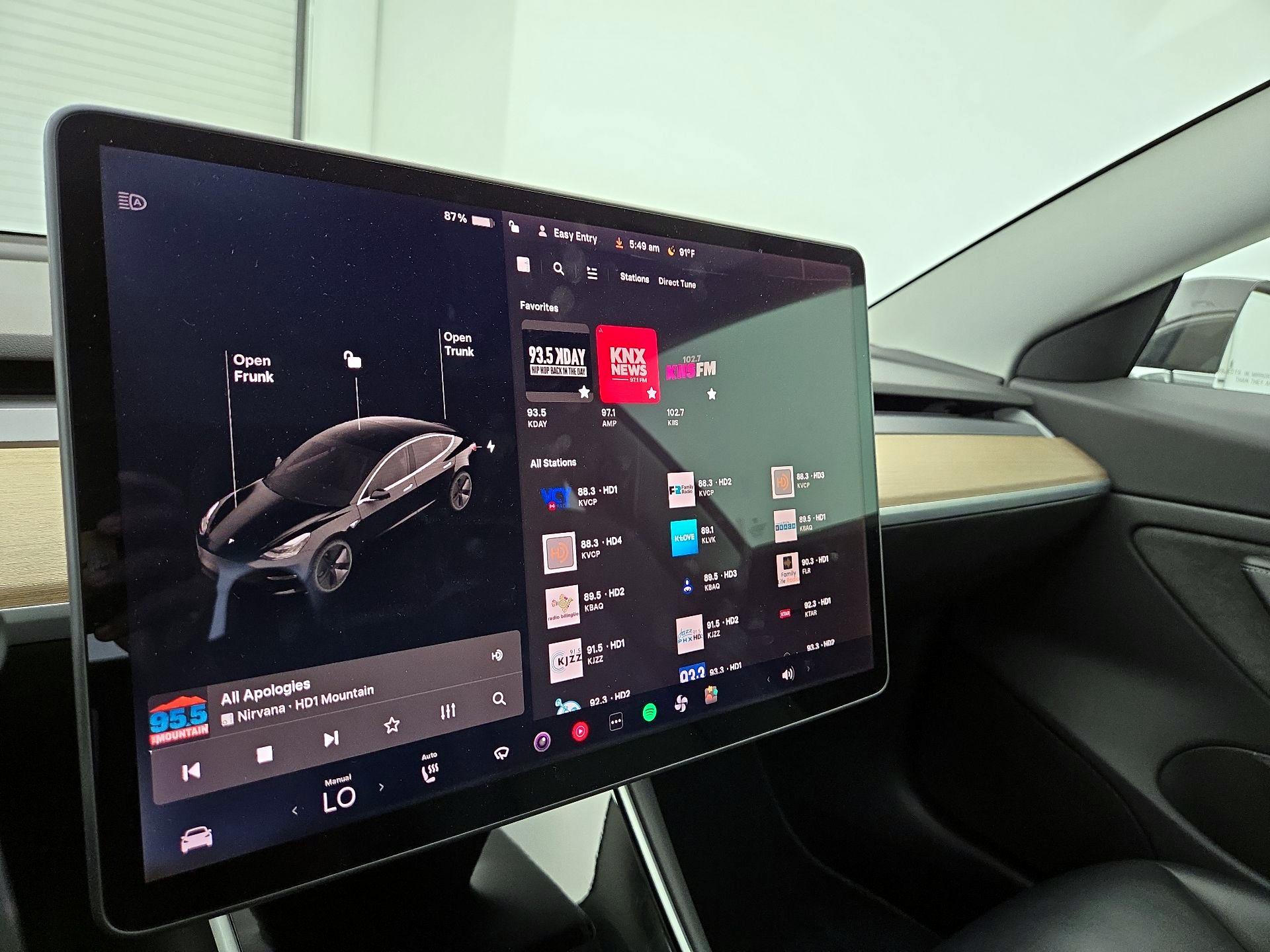Thumbnail: 2018 Tesla Model 3 - 15