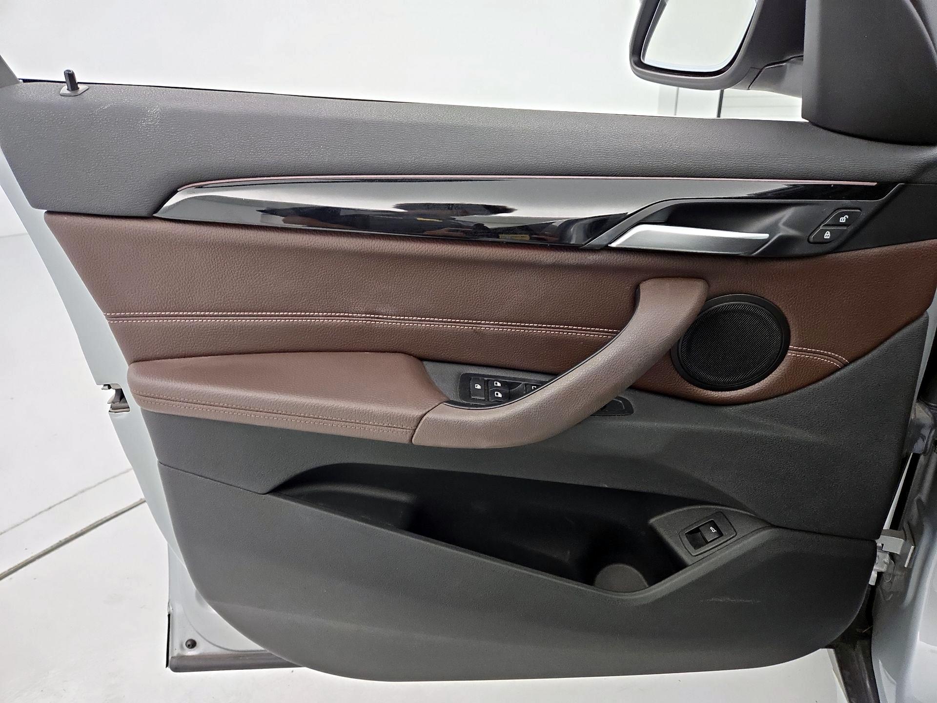 Thumbnail: 2017 BMW X1 - 12