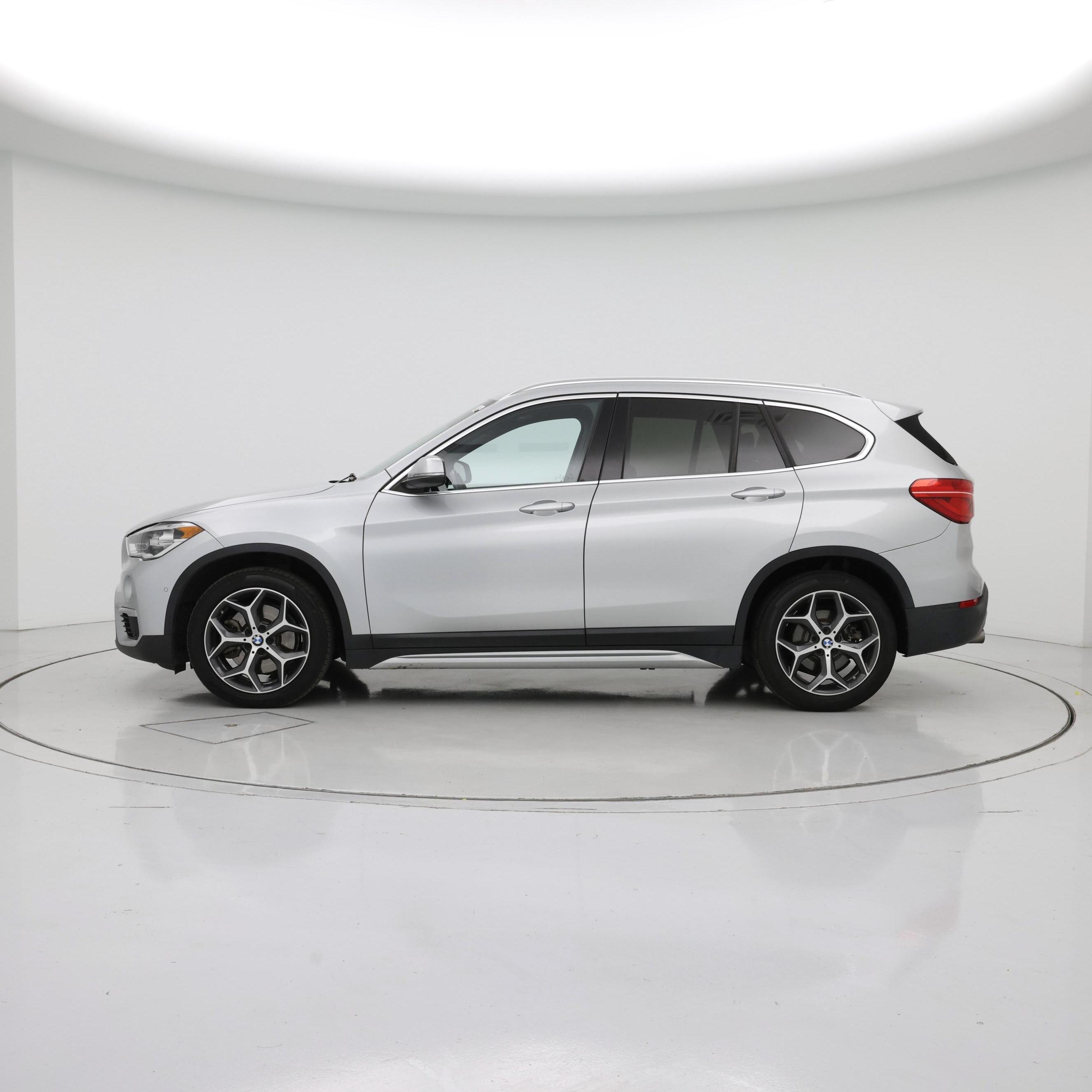 Thumbnail: 2017 BMW X1 - 3
