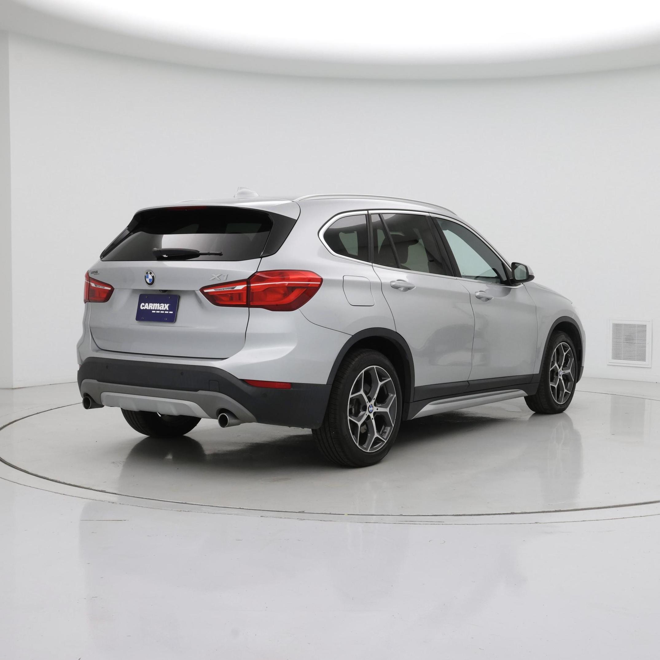 Thumbnail: 2017 BMW X1 - 8