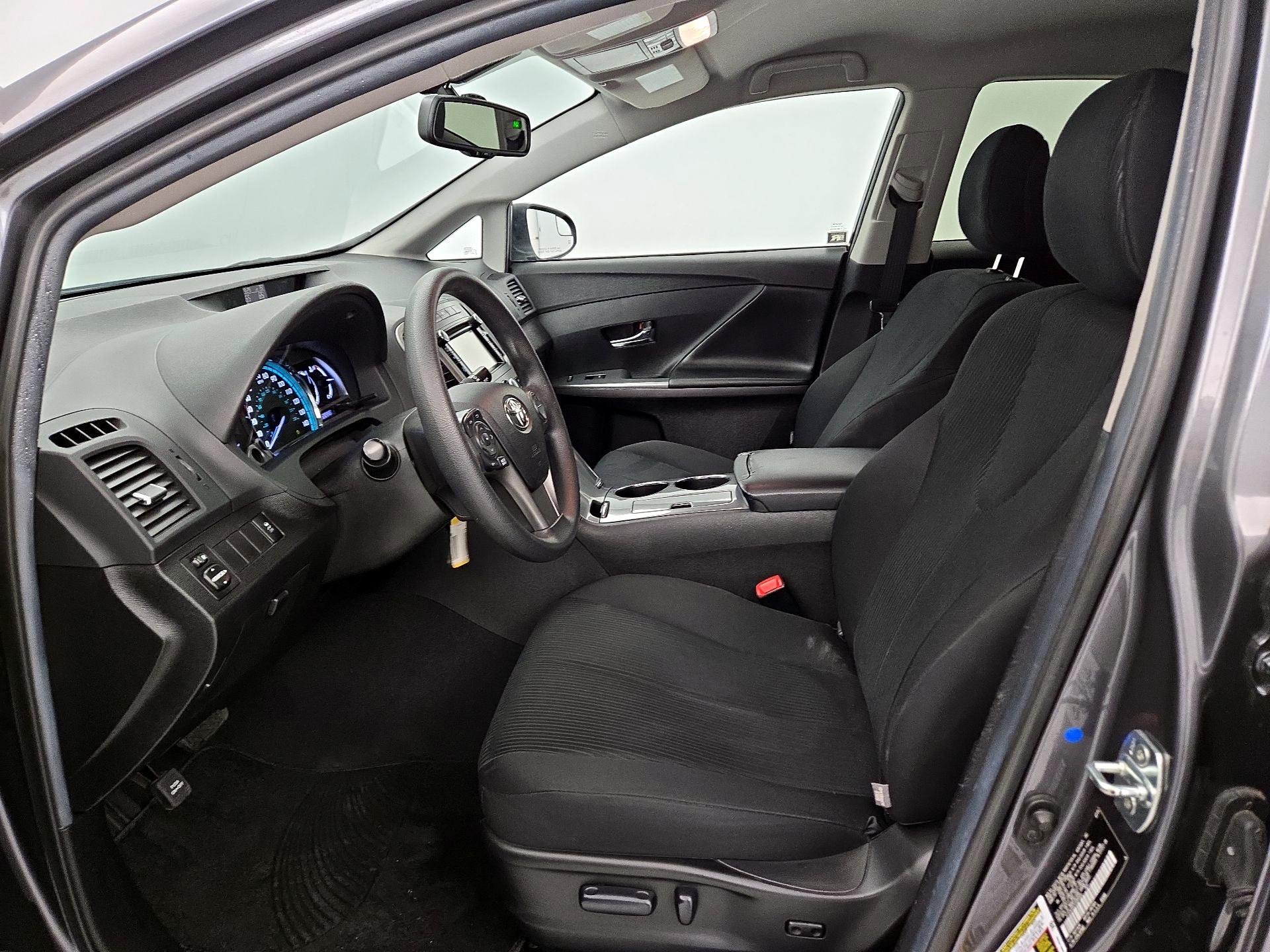 Thumbnail: 2014 Toyota Venza - 11