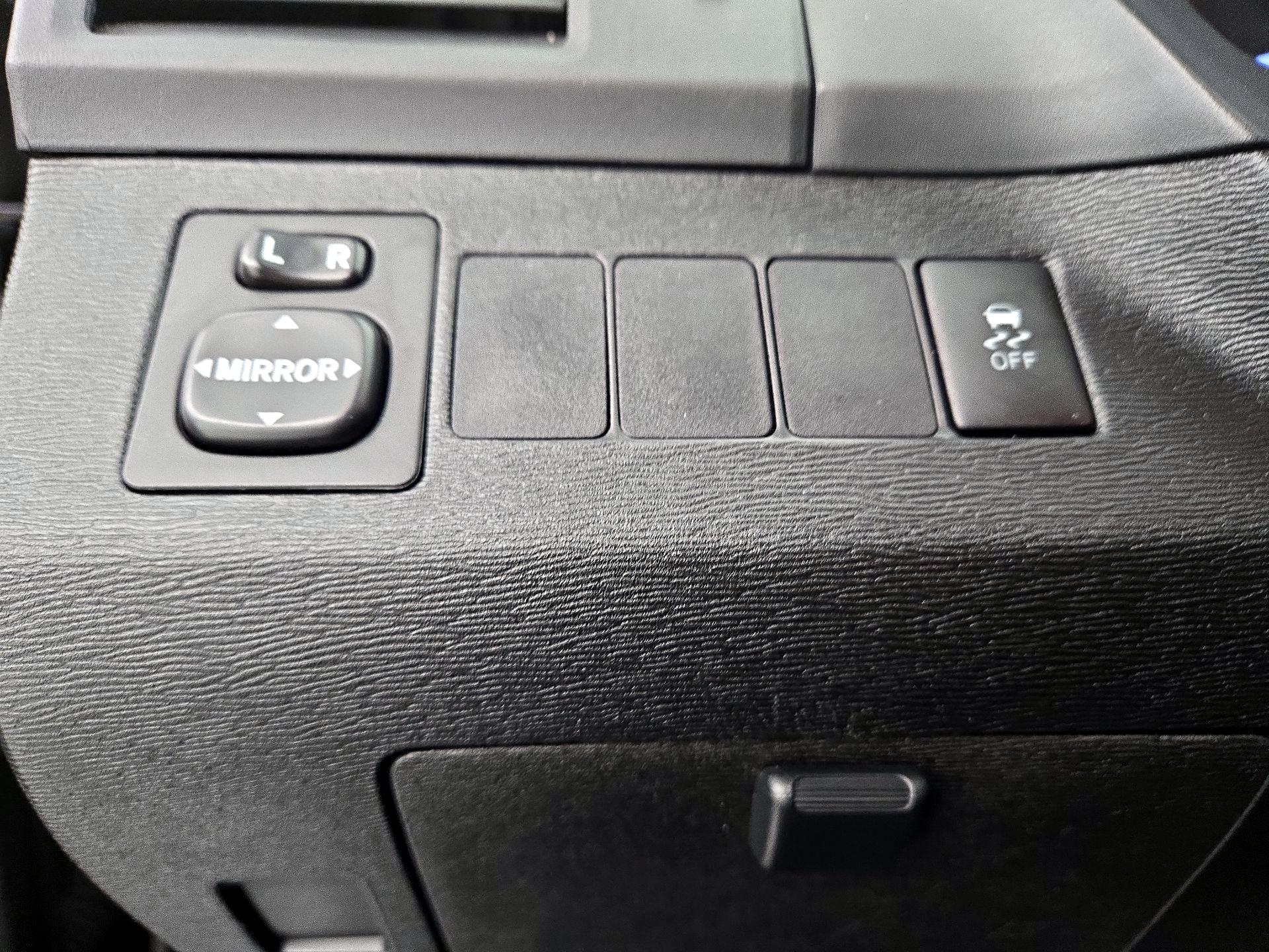 Thumbnail: 2014 Toyota Venza - 13