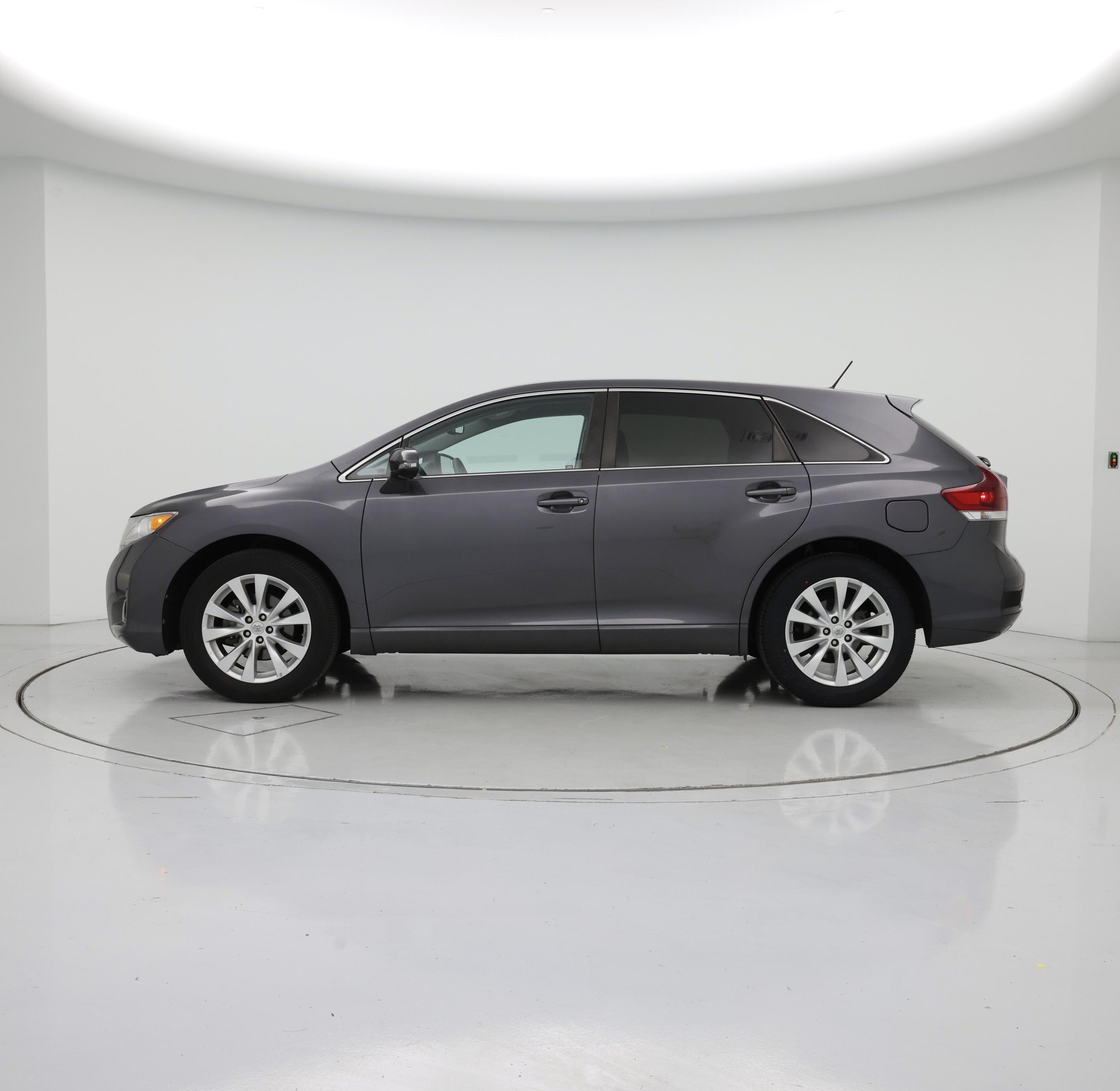 Thumbnail: 2014 Toyota Venza - 3