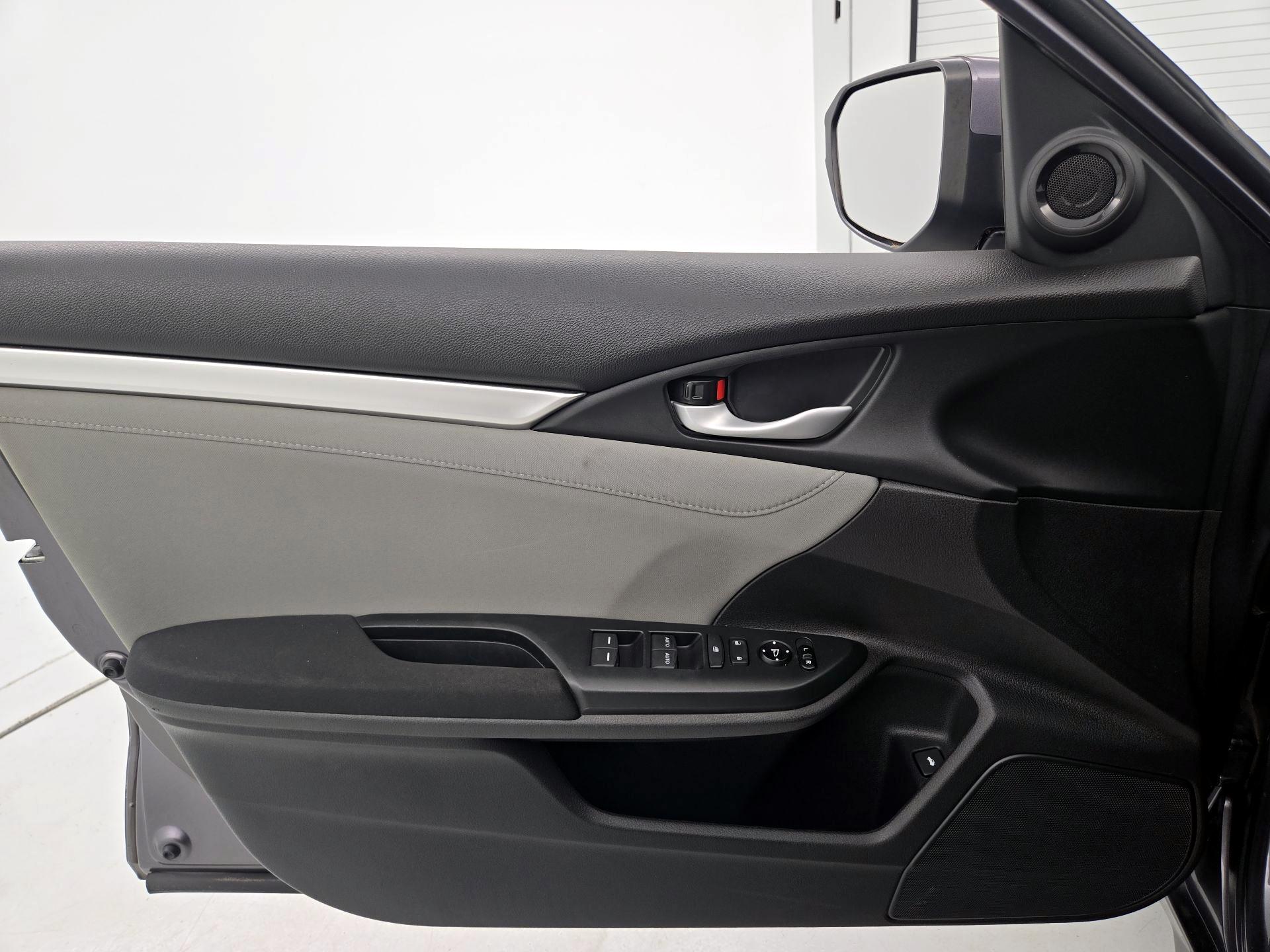Thumbnail: 2017 Honda Civic - 12