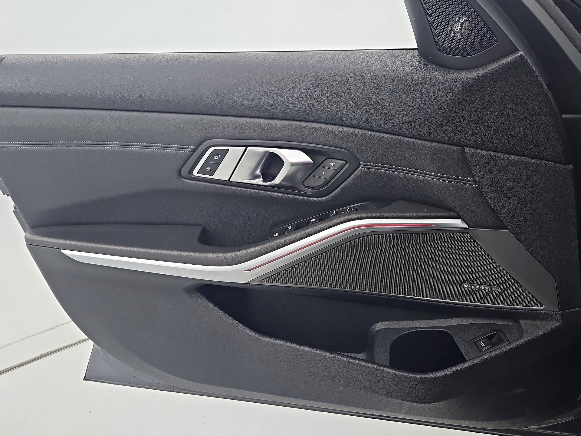 Thumbnail: 2019 BMW 3 Series - 12