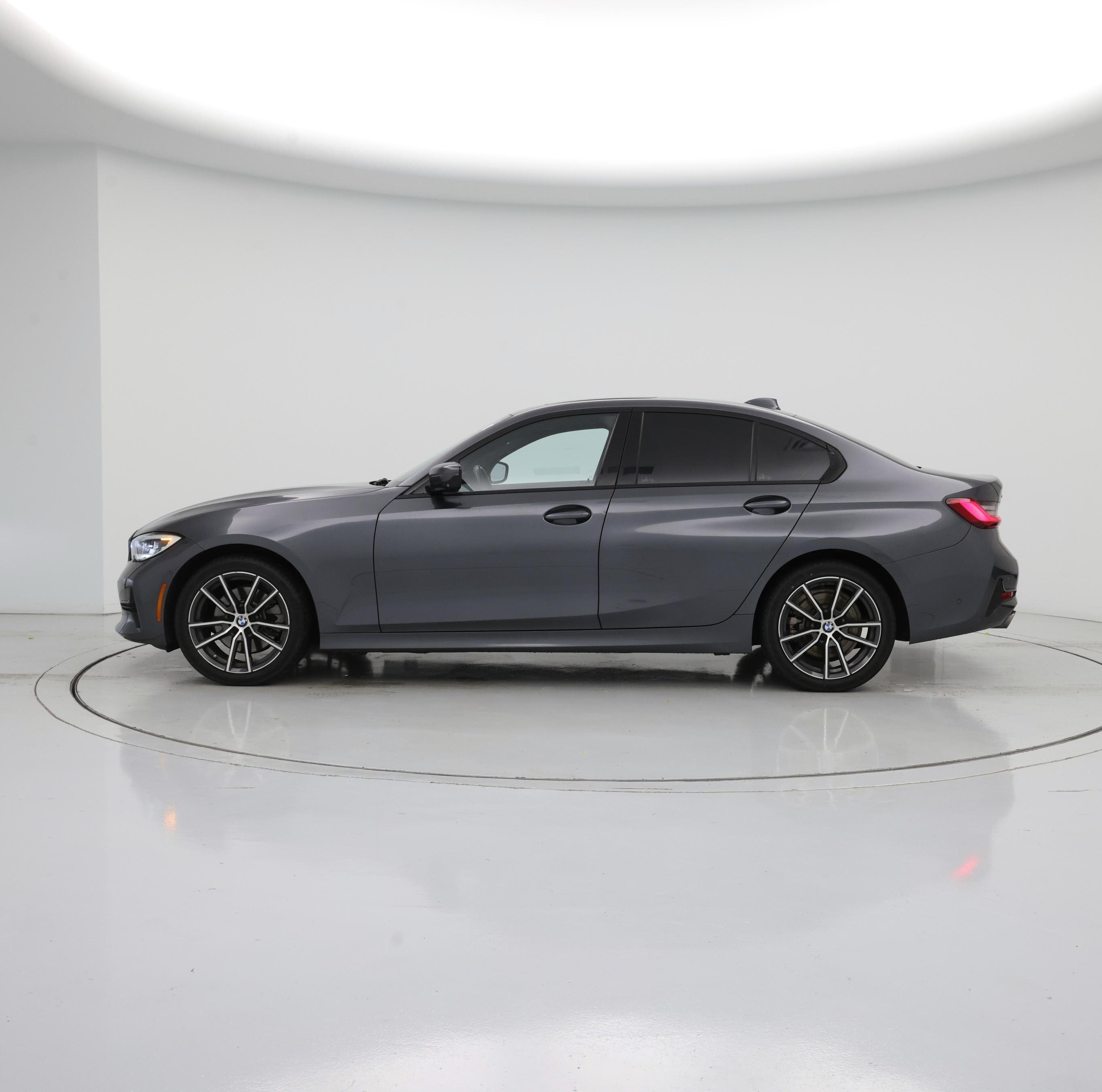 Thumbnail: 2019 BMW 3 Series - 3
