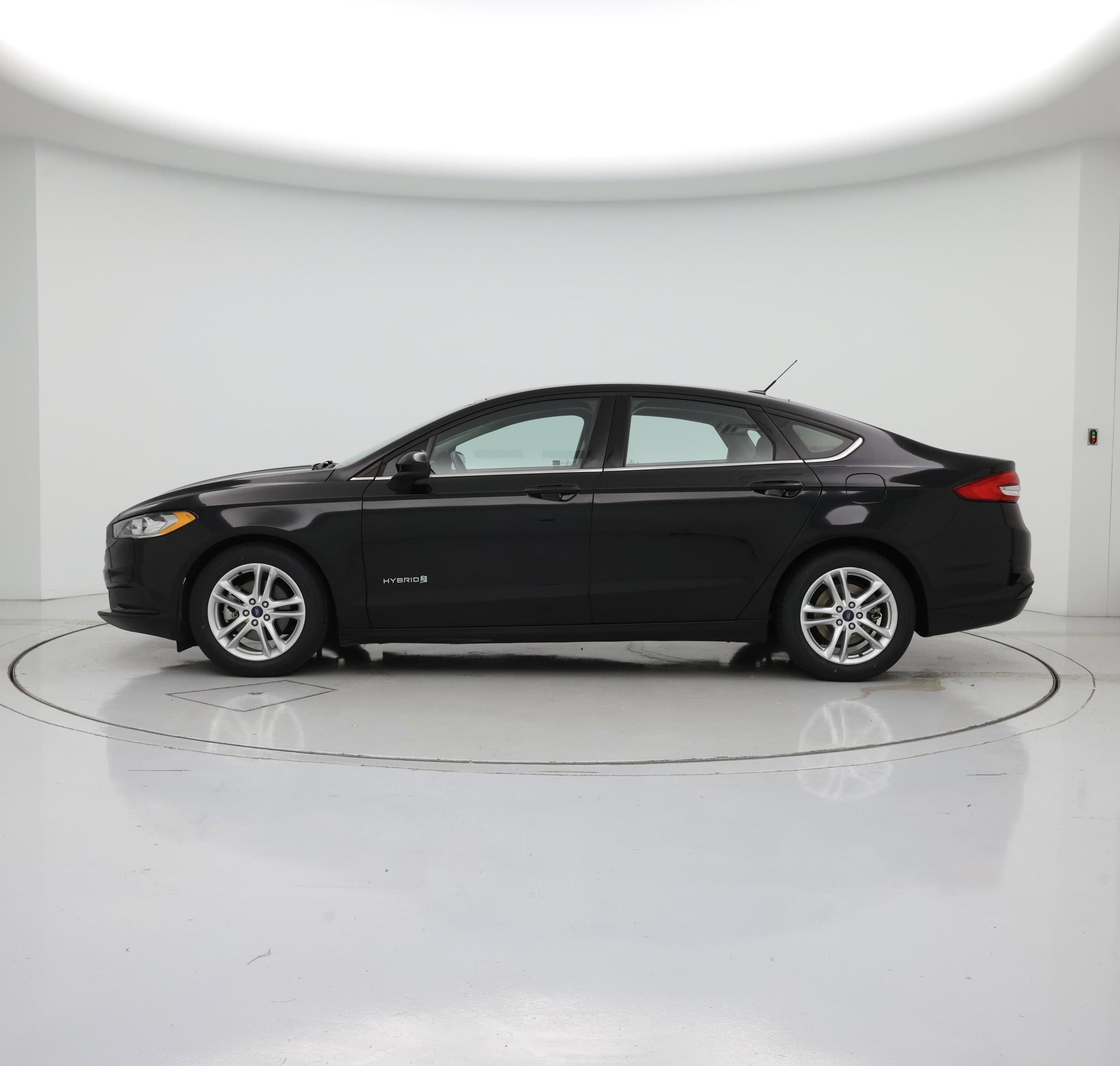 Thumbnail: 2018 Ford Fusion - 3