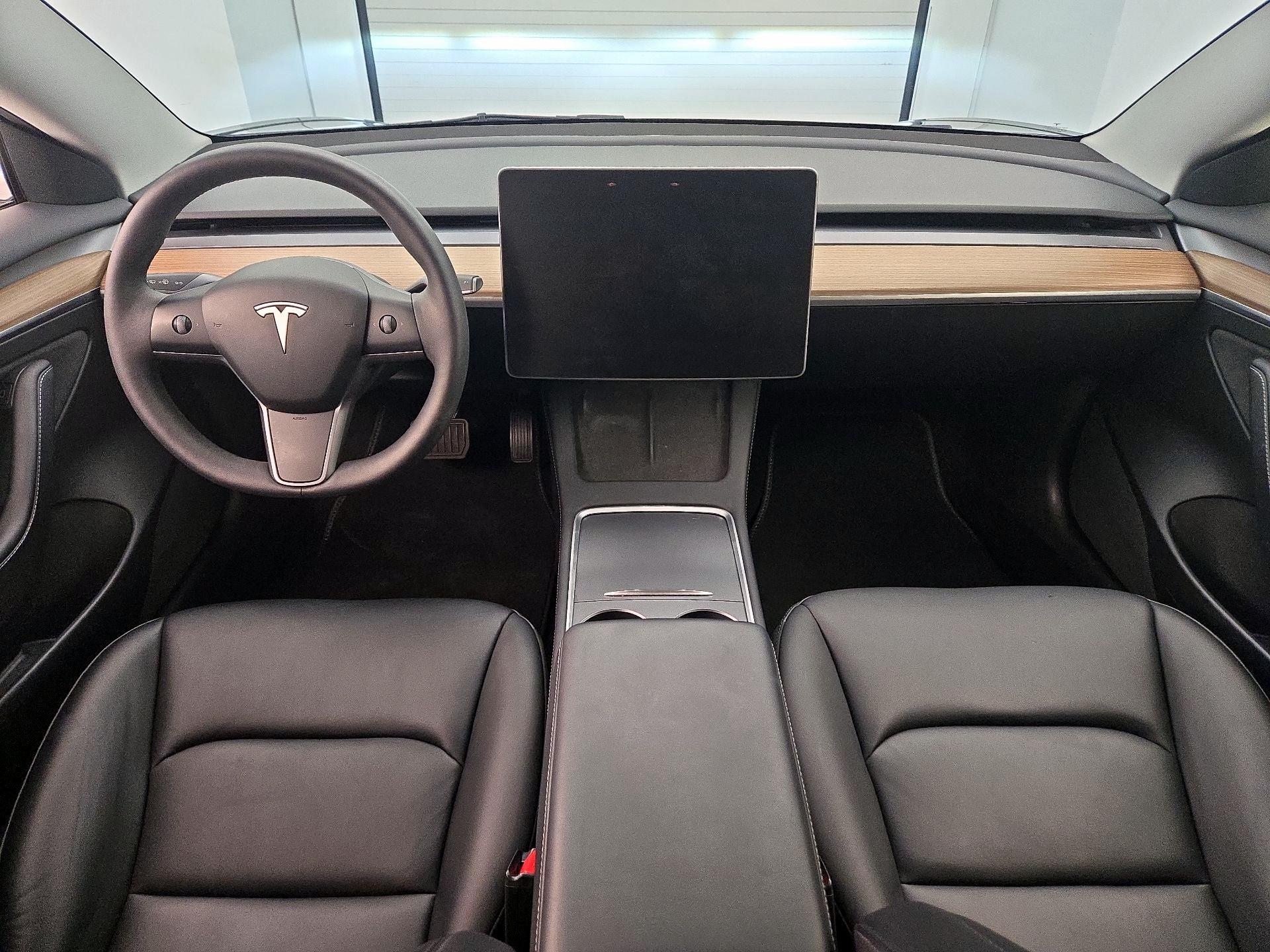 Thumbnail: 2022 Tesla Model 3 - 9