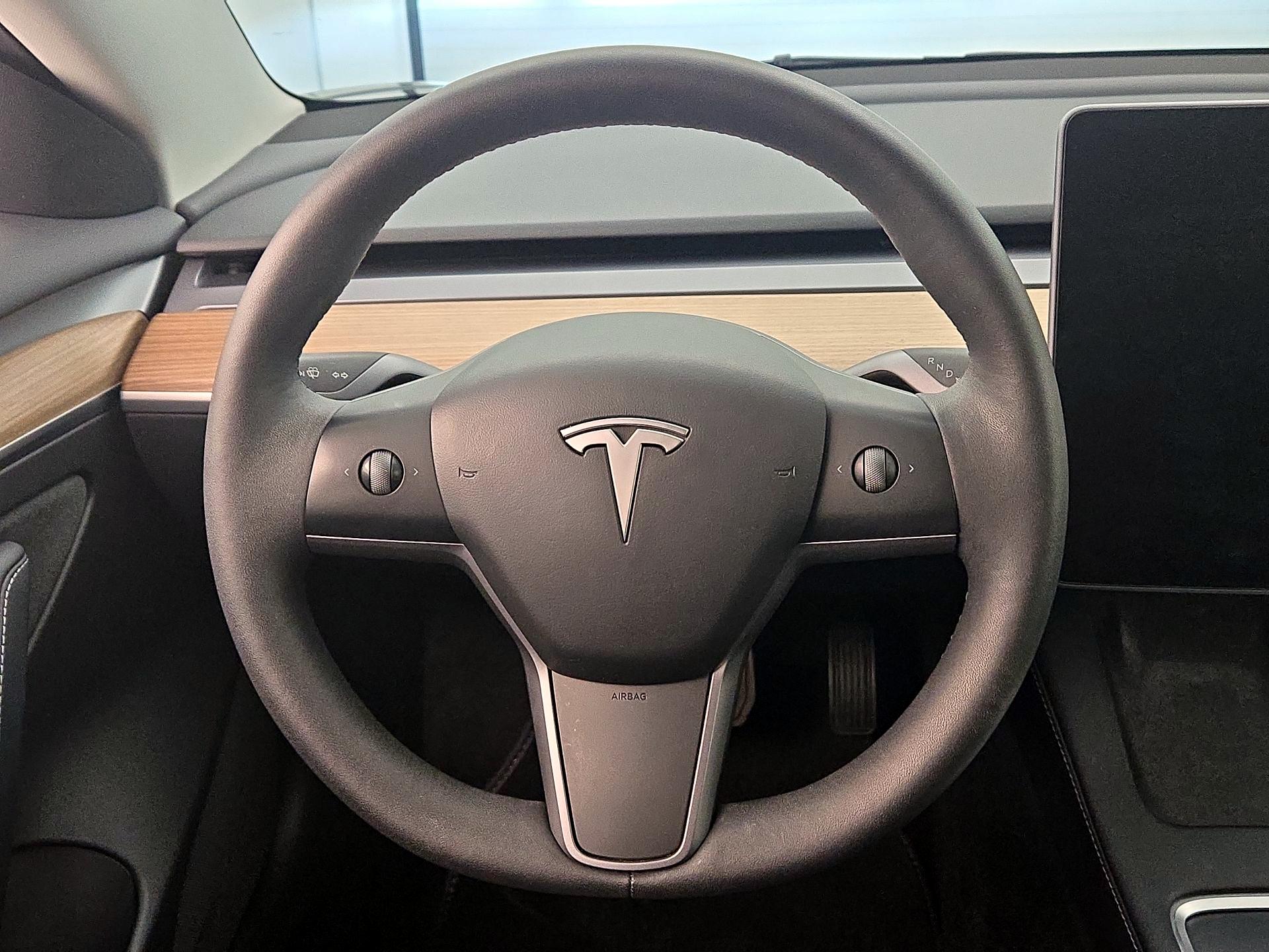 Thumbnail: 2022 Tesla Model 3 - 10