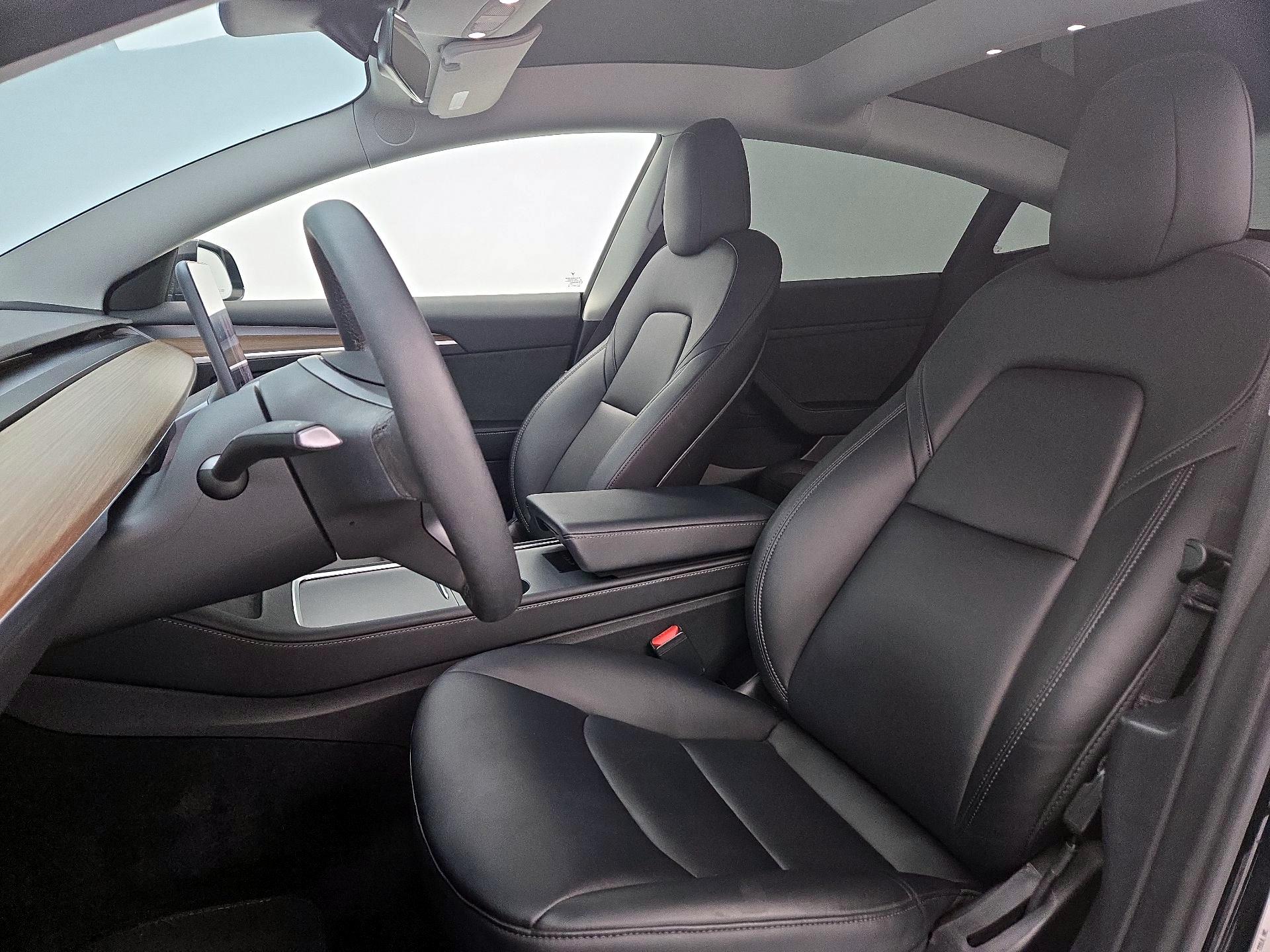 Thumbnail: 2022 Tesla Model 3 - 11
