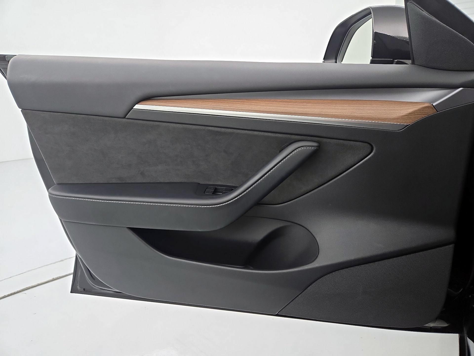 Thumbnail: 2022 Tesla Model 3 - 12