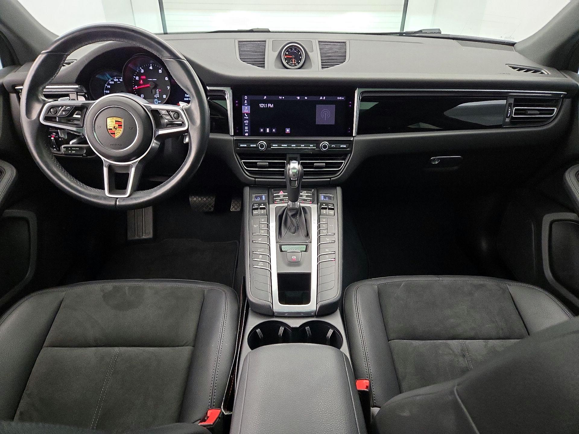 Thumbnail: 2021 Porsche Macan - 9