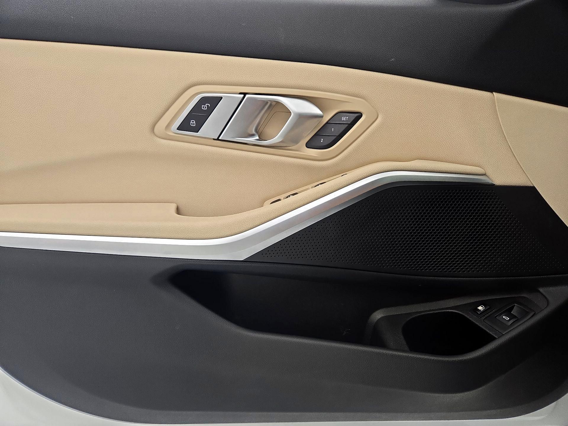 Thumbnail: 2021 BMW 3 Series - 12