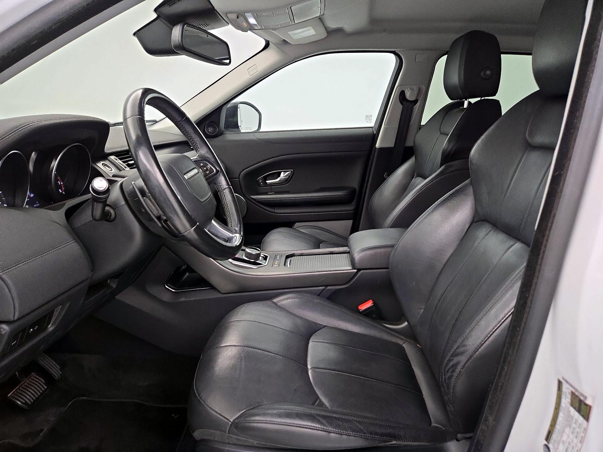 Thumbnail: 2019 Land Rover Range Rover Evoque - 11