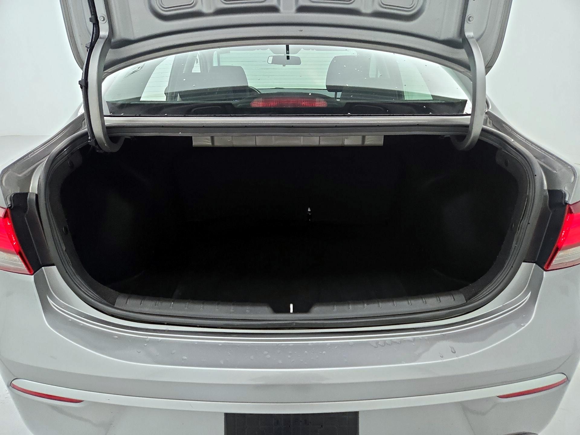 Thumbnail: 2021 Kia Rio - 20